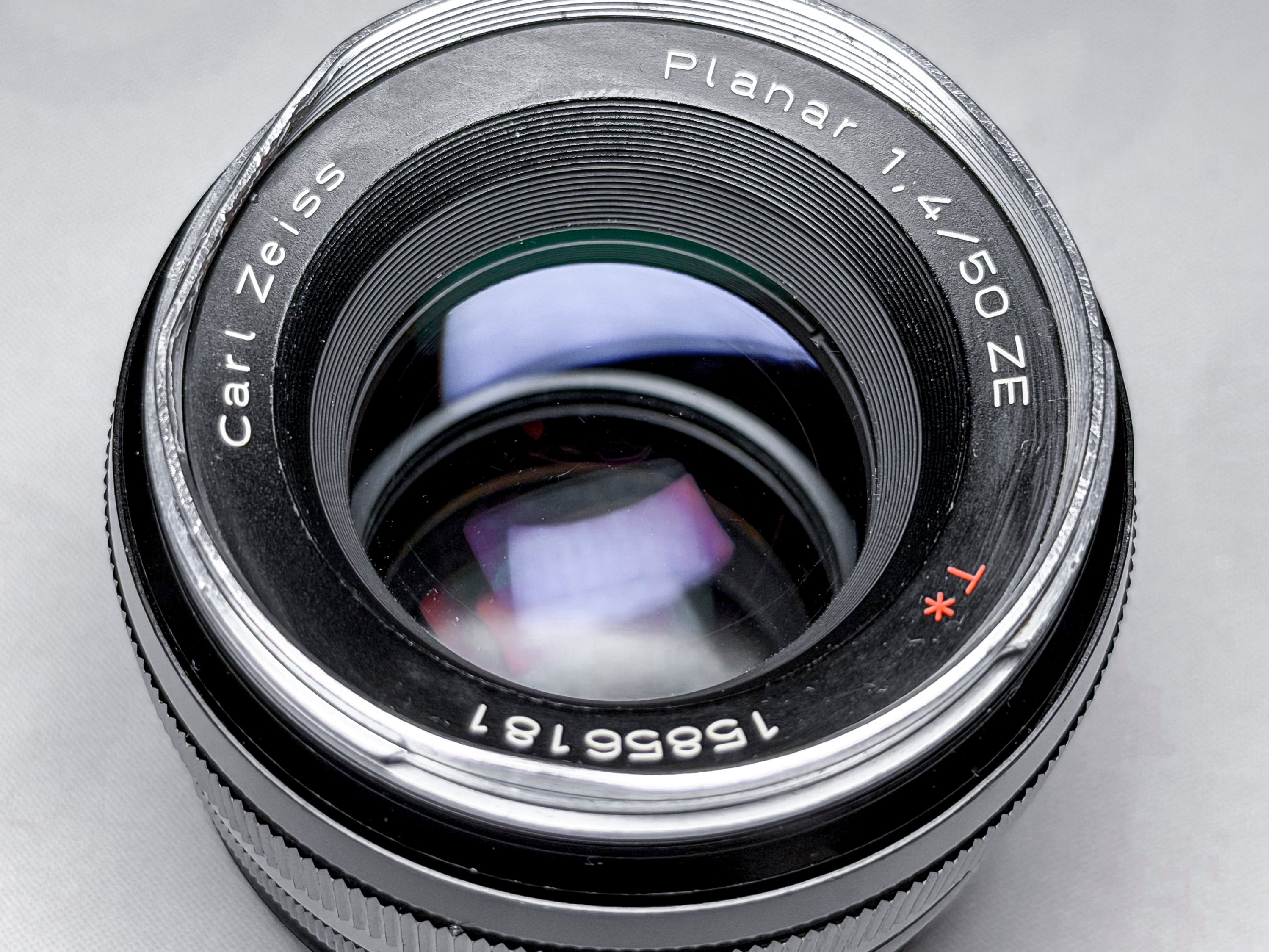 Zeiss Planar 50mm f/1.4 ZE for Canon EF EOS - 1 Year Warranty, Clean