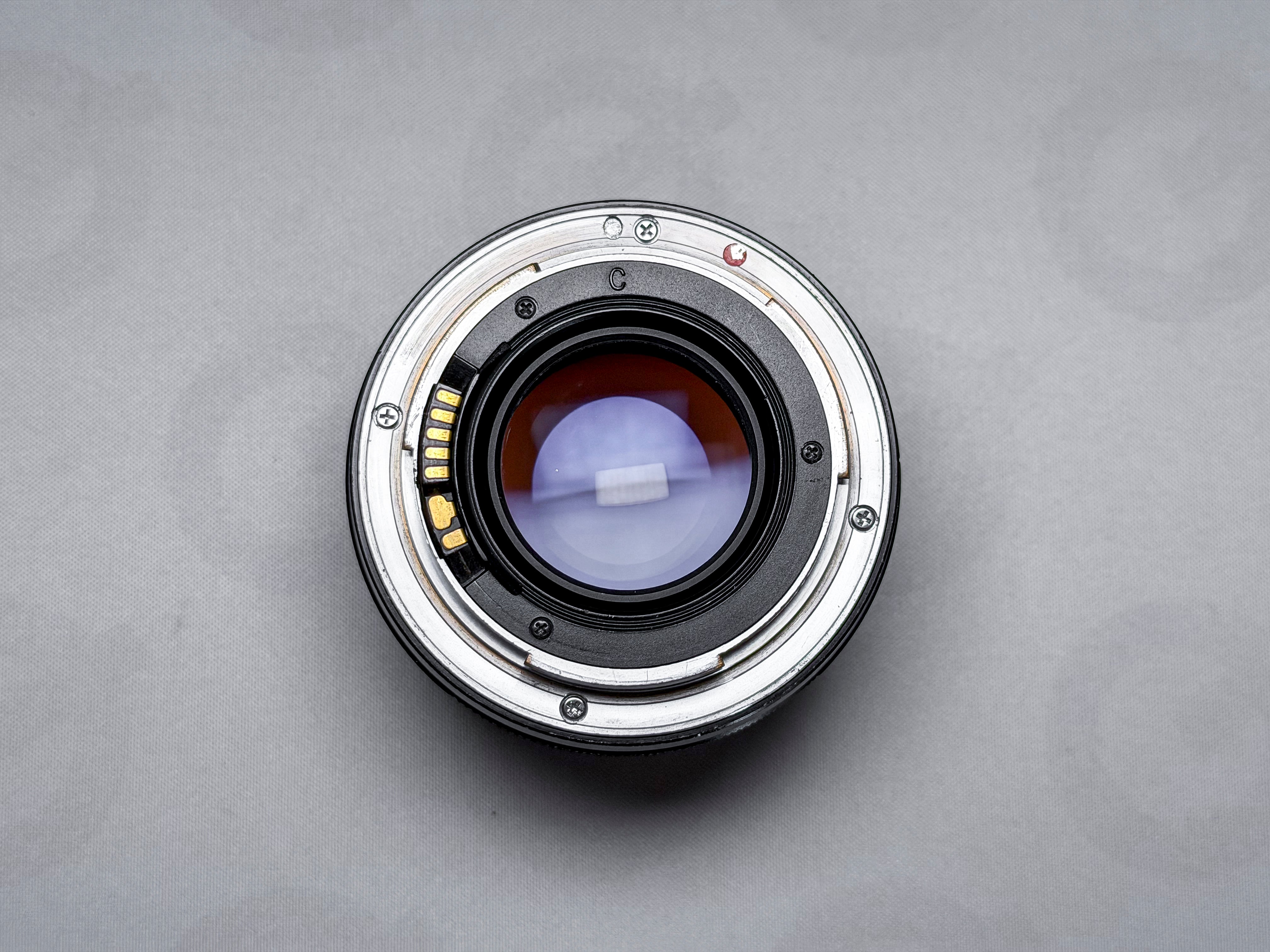 Zeiss Planar 50mm f/1.4 ZE for Canon EF EOS - 1 Year Warranty, Clean
