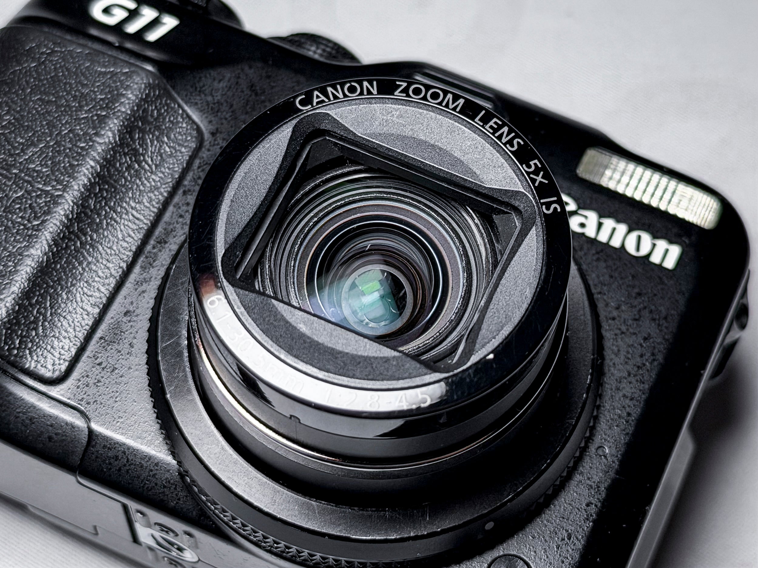 Canon Powershot G11 CCD Sensor 5X Zoom - 1 Year Warranty, Excellent