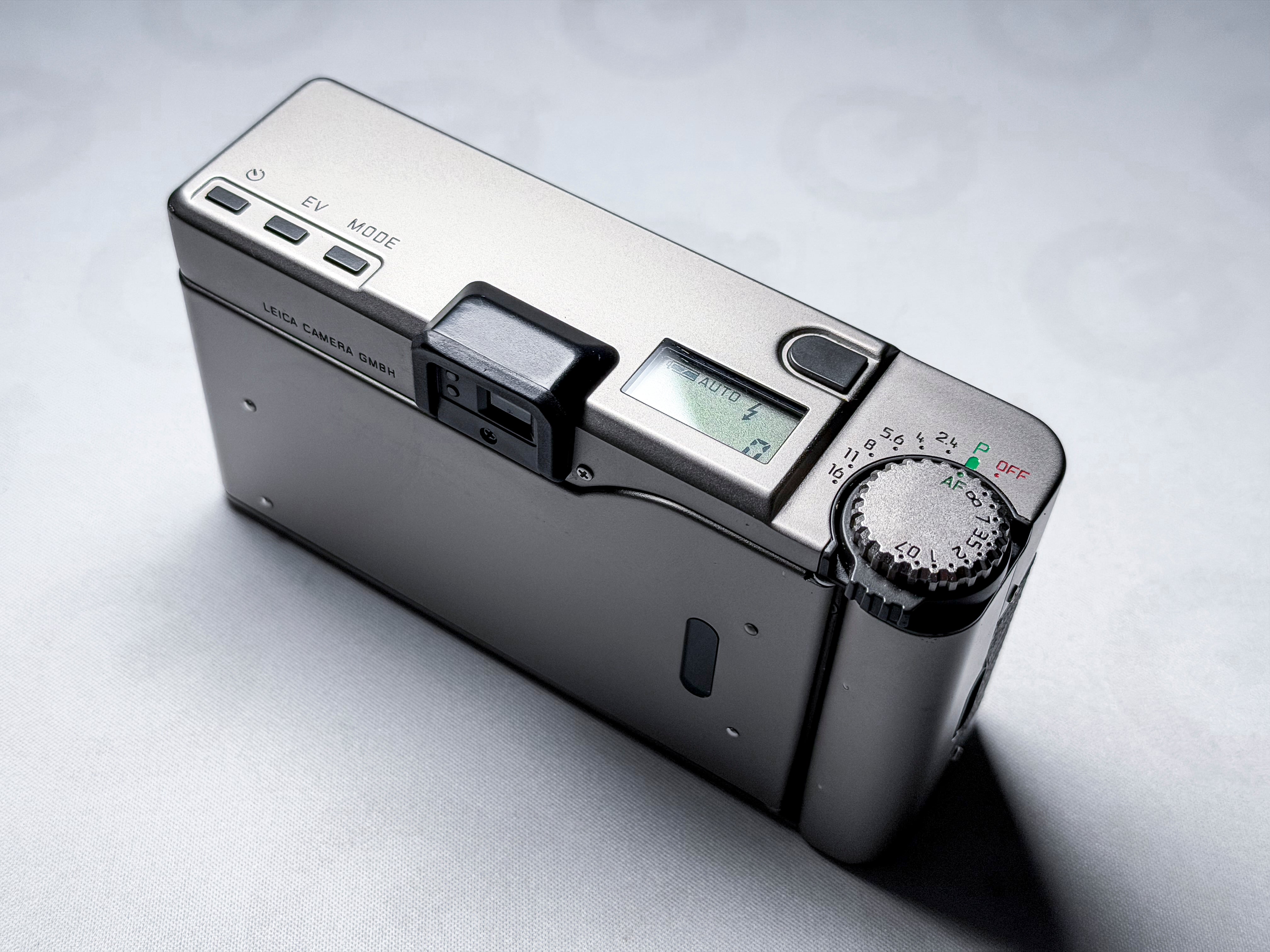 Leica Minilux 40mm f/2.4 35mm Film Camera - Film Tested, Excellent
