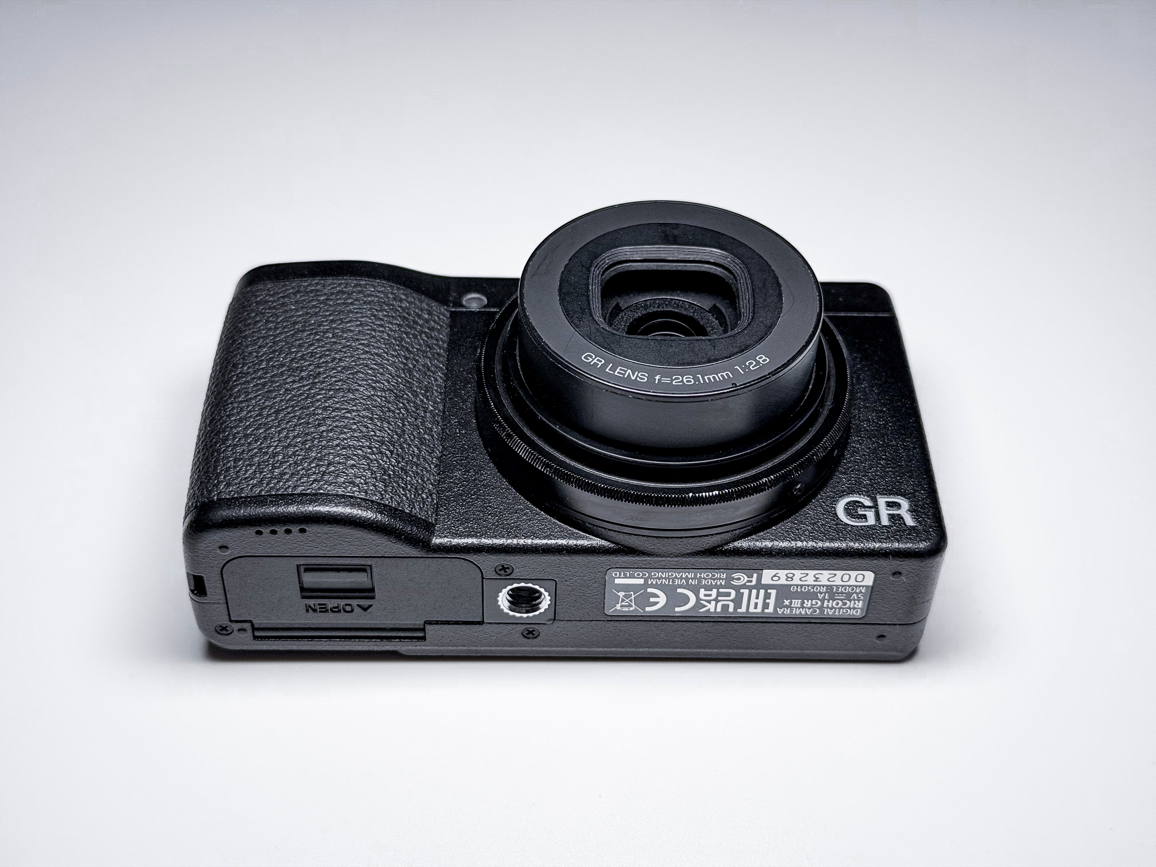 Ricoh GR3x GR IIIx APS-C Compact Camera 24 Mpx- 1 Year Warranty, Excellent