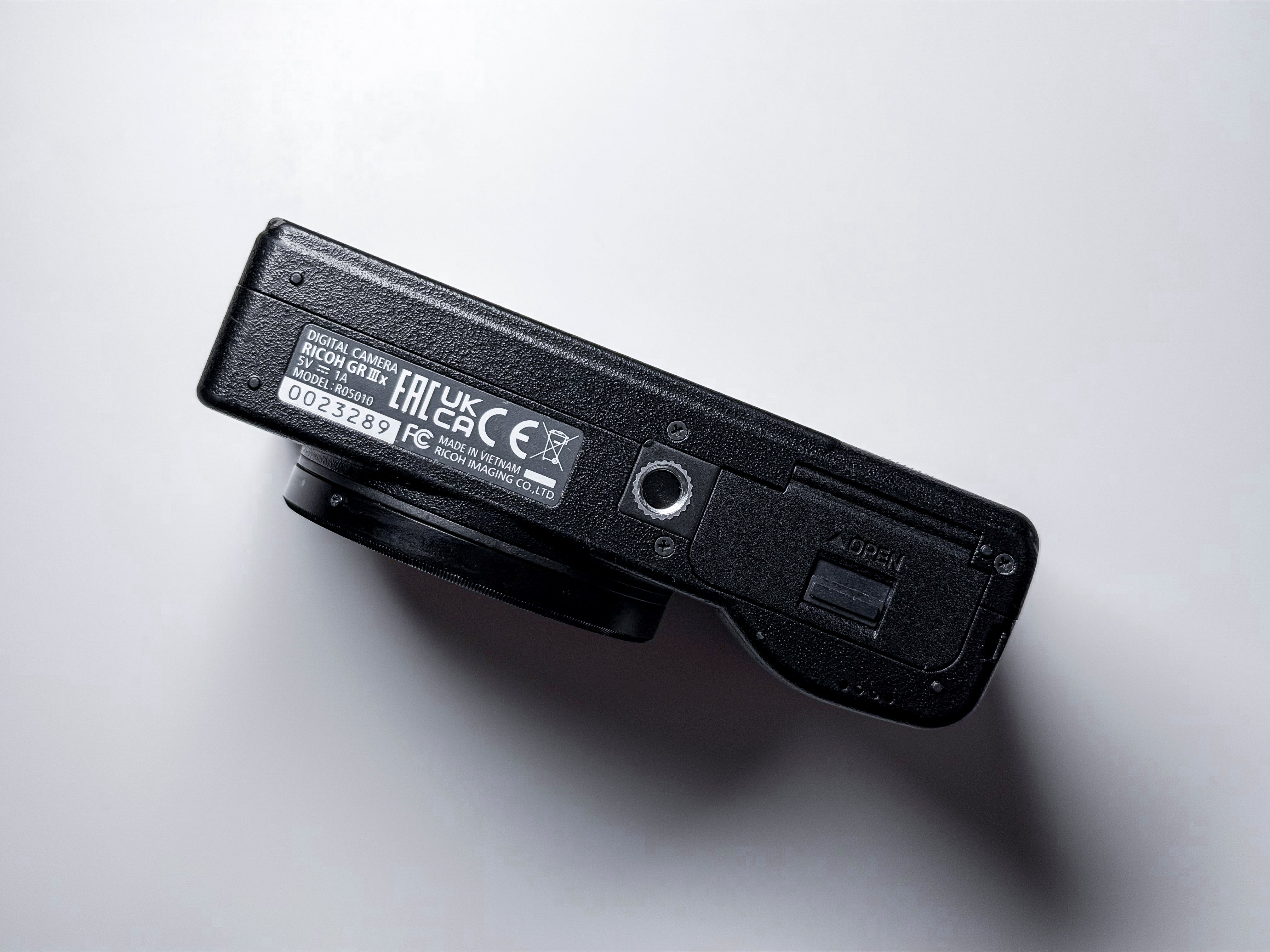 Ricoh GR3x GR IIIx APS-C Compact Camera 24 Mpx- 1 Year Warranty, Excellent