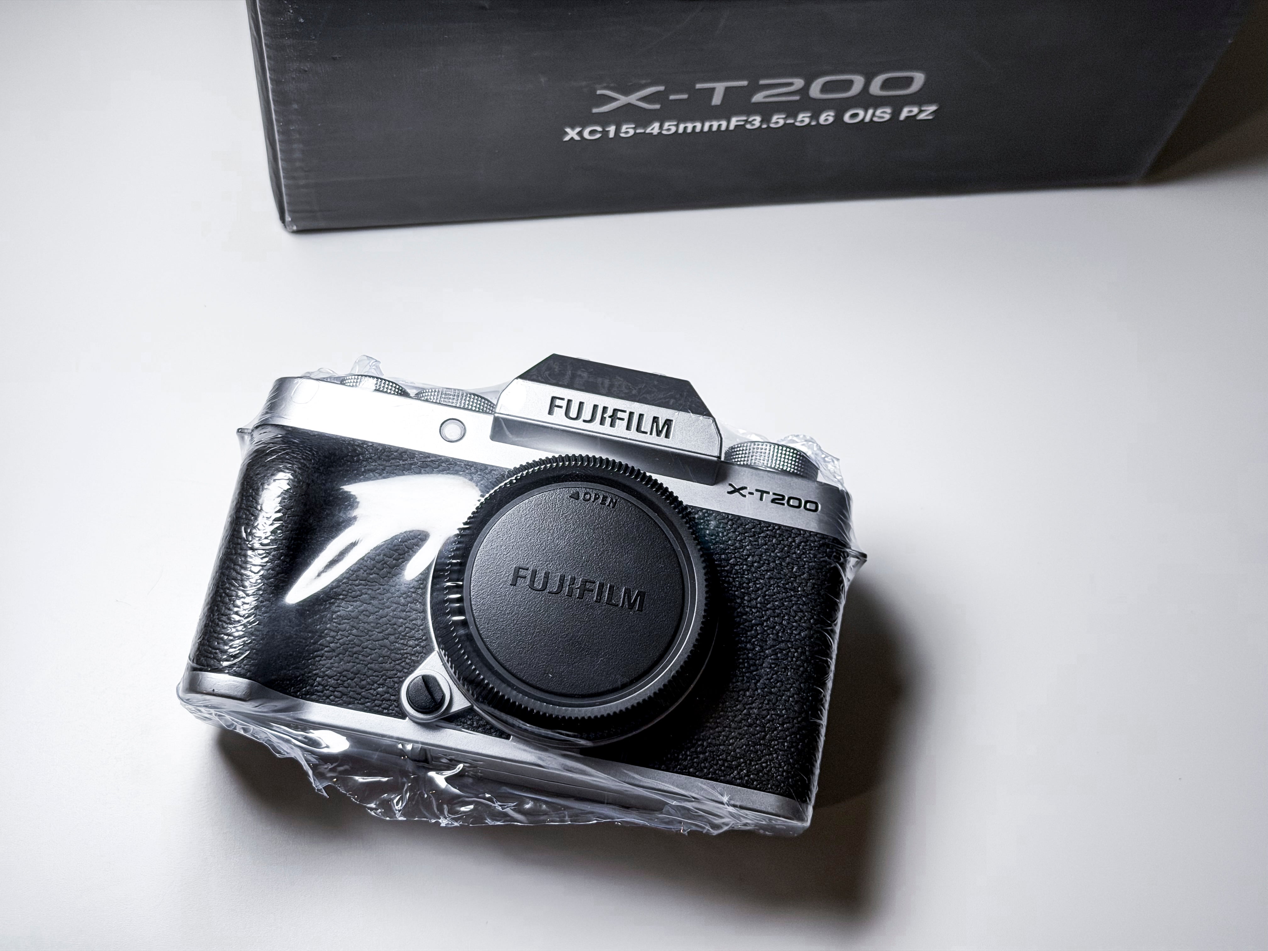 Fujifilm X-T200 APS-C Mirrorless - 1 Year Warranty, Perfectly Working Fuji XT200