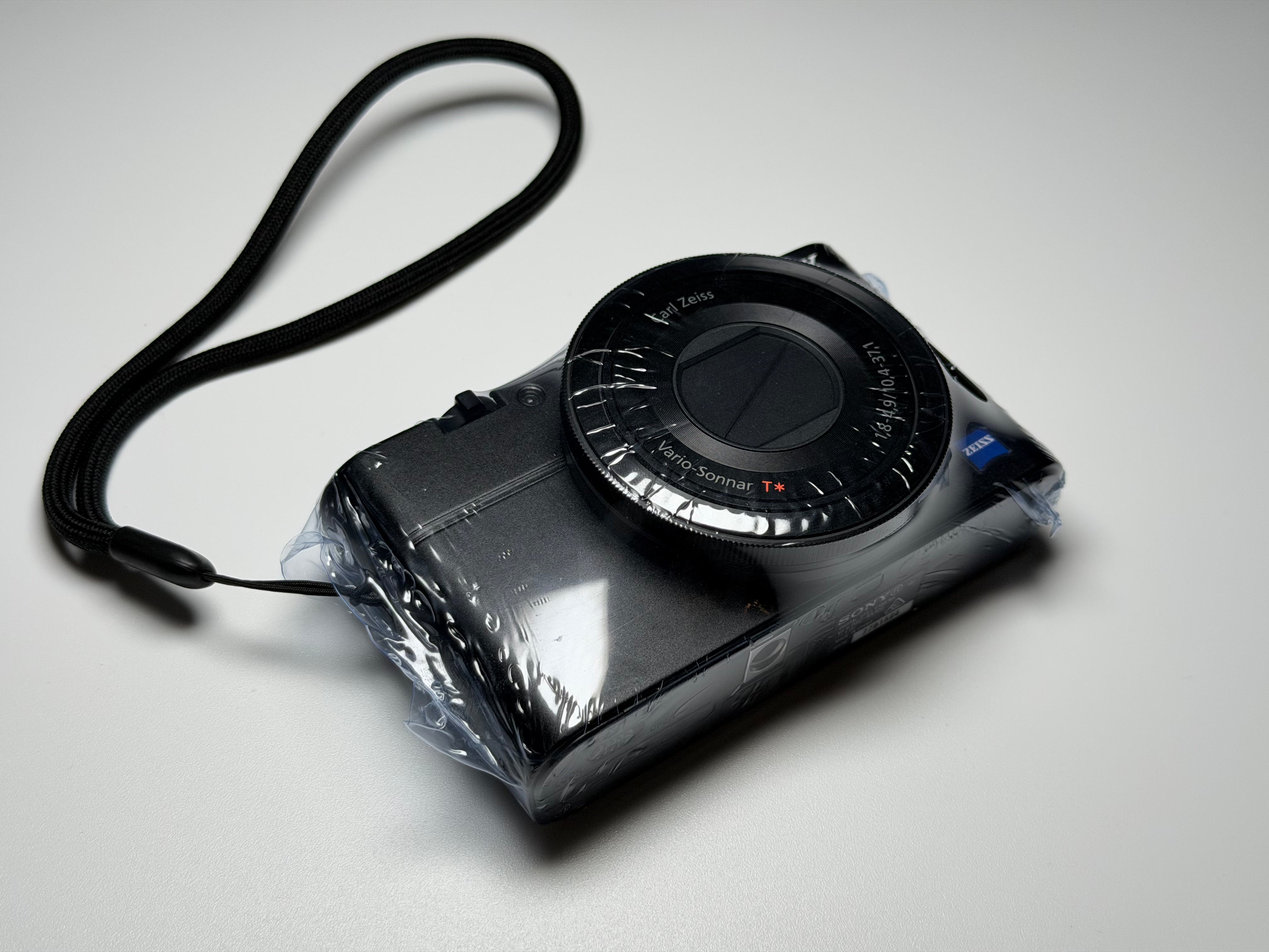 Sony RX100 Cyber-shot Digital Camera 20.2 Mpx - 1 Year Warranty RX 100 RX-100
