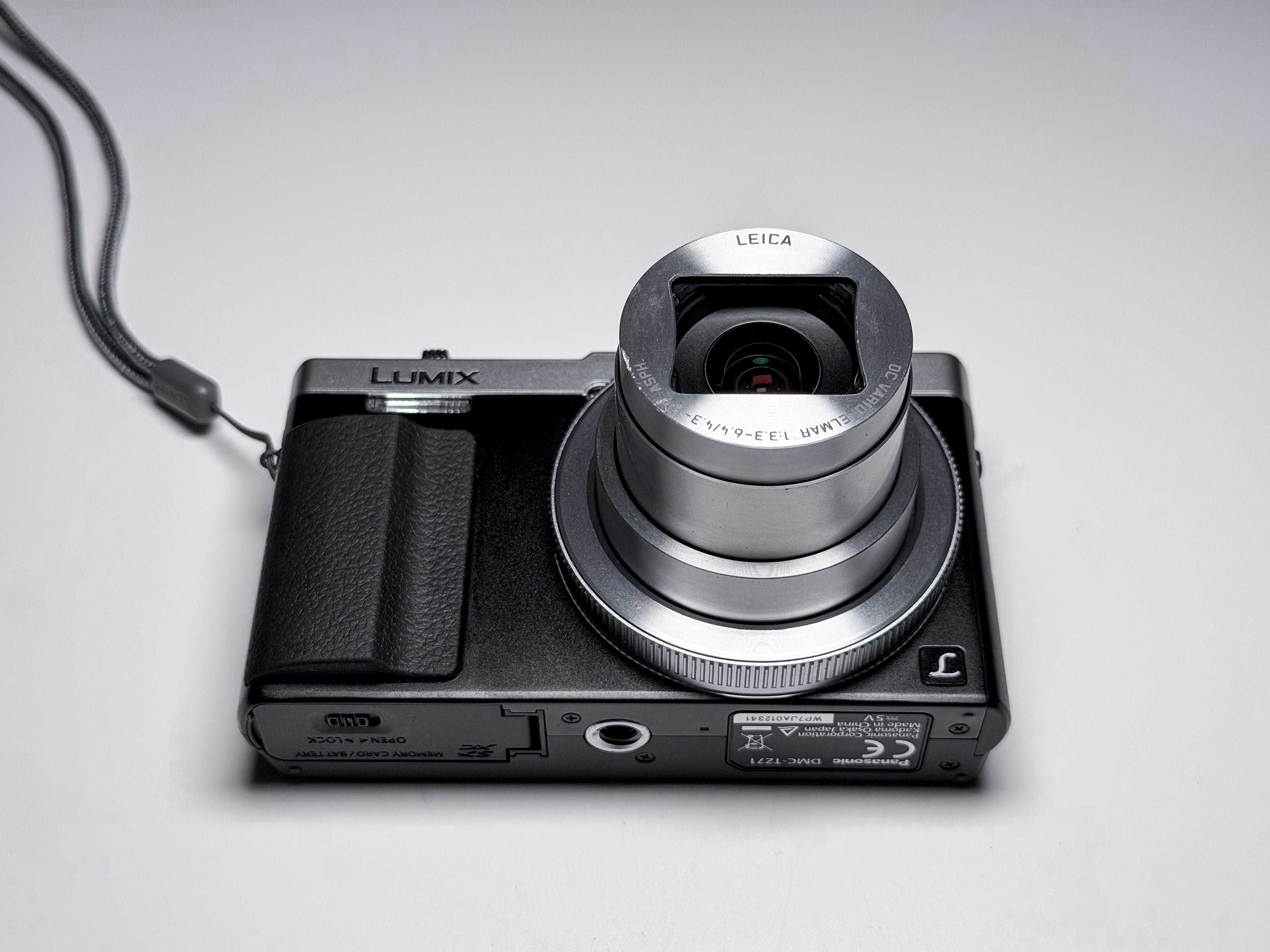 Panasonic Lumix TZ70 TZ-70 Leica 30x Lens - 1 Year Warranty, Excellent