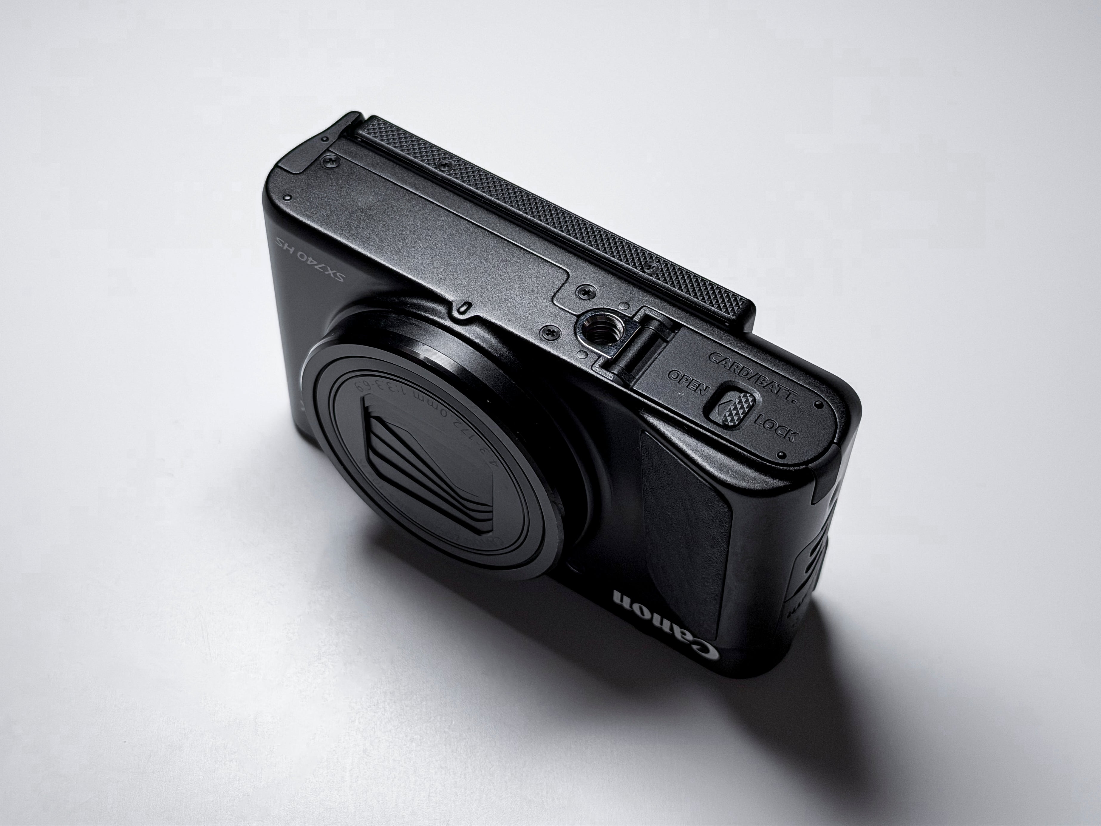 Canon SX740 HS Powershot 40x Zoom - Near Mint, 1 Year Warranty SX 740 With Box