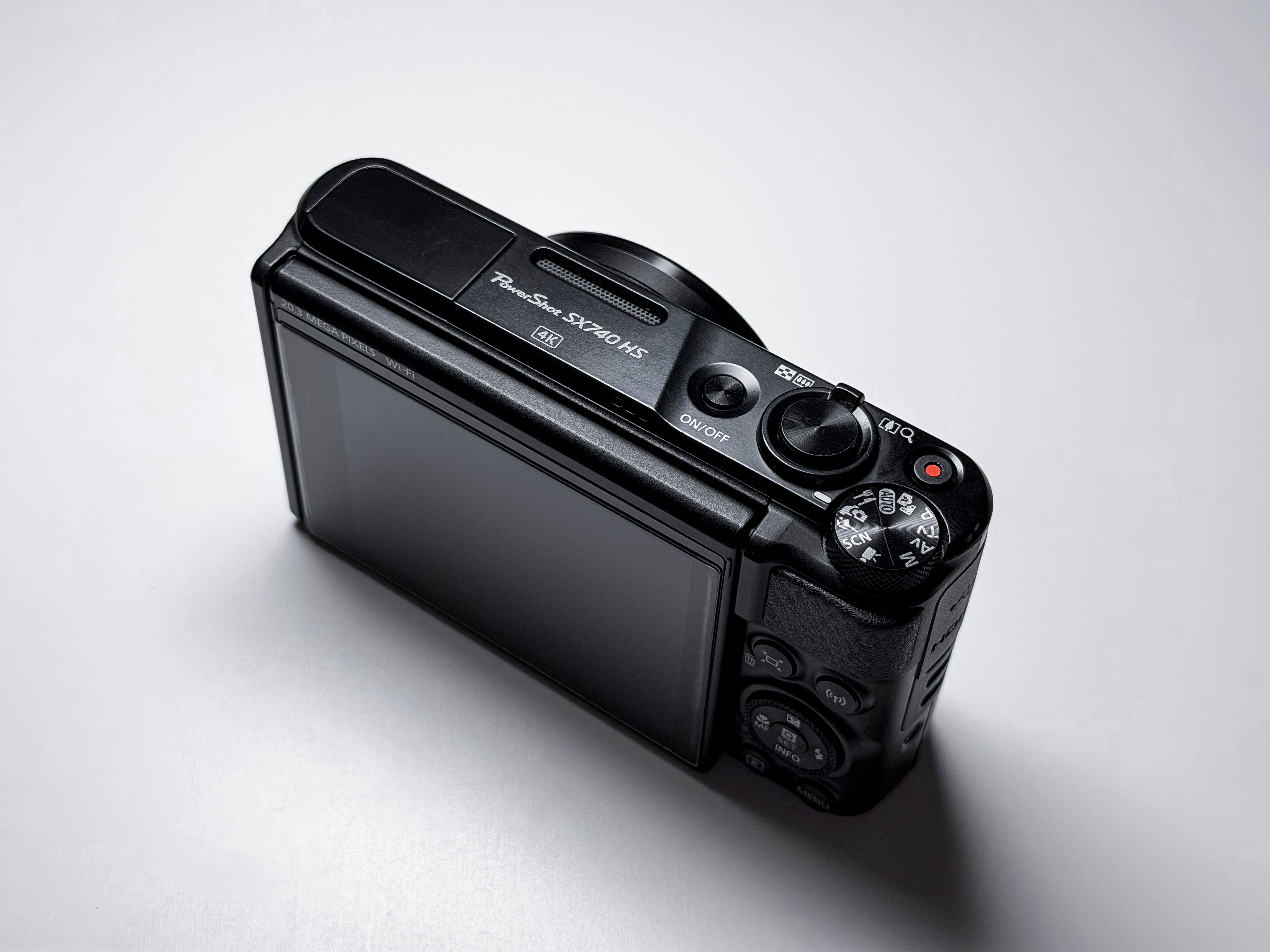 Canon SX740 HS Powershot 40x Zoom - Near Mint, 1 Year Warranty SX 740 With Box