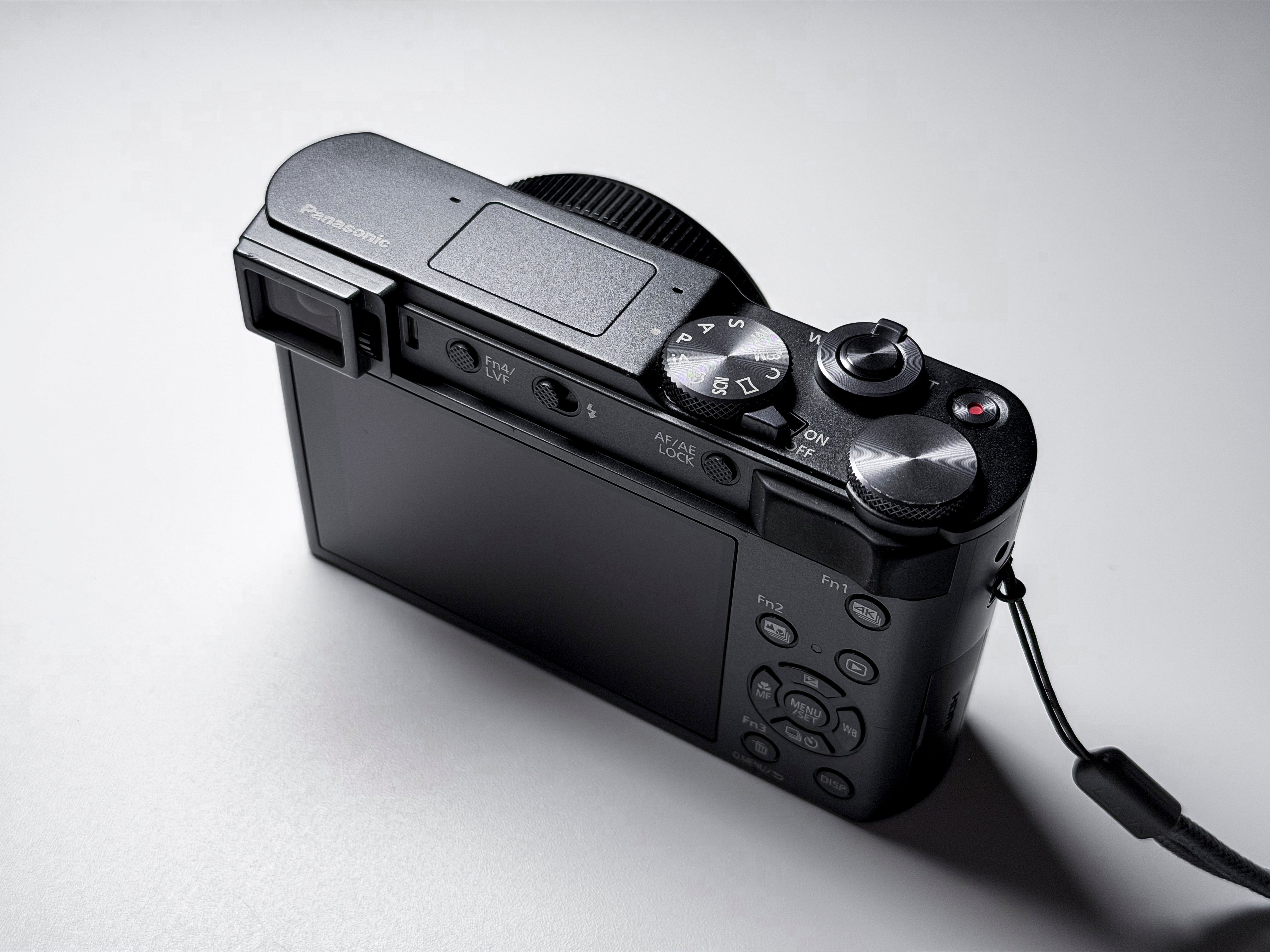 Panasonic Lumix TZ200 15x Leica Lens - 1 Year Warranty, Excellent ZS200 TZ-200