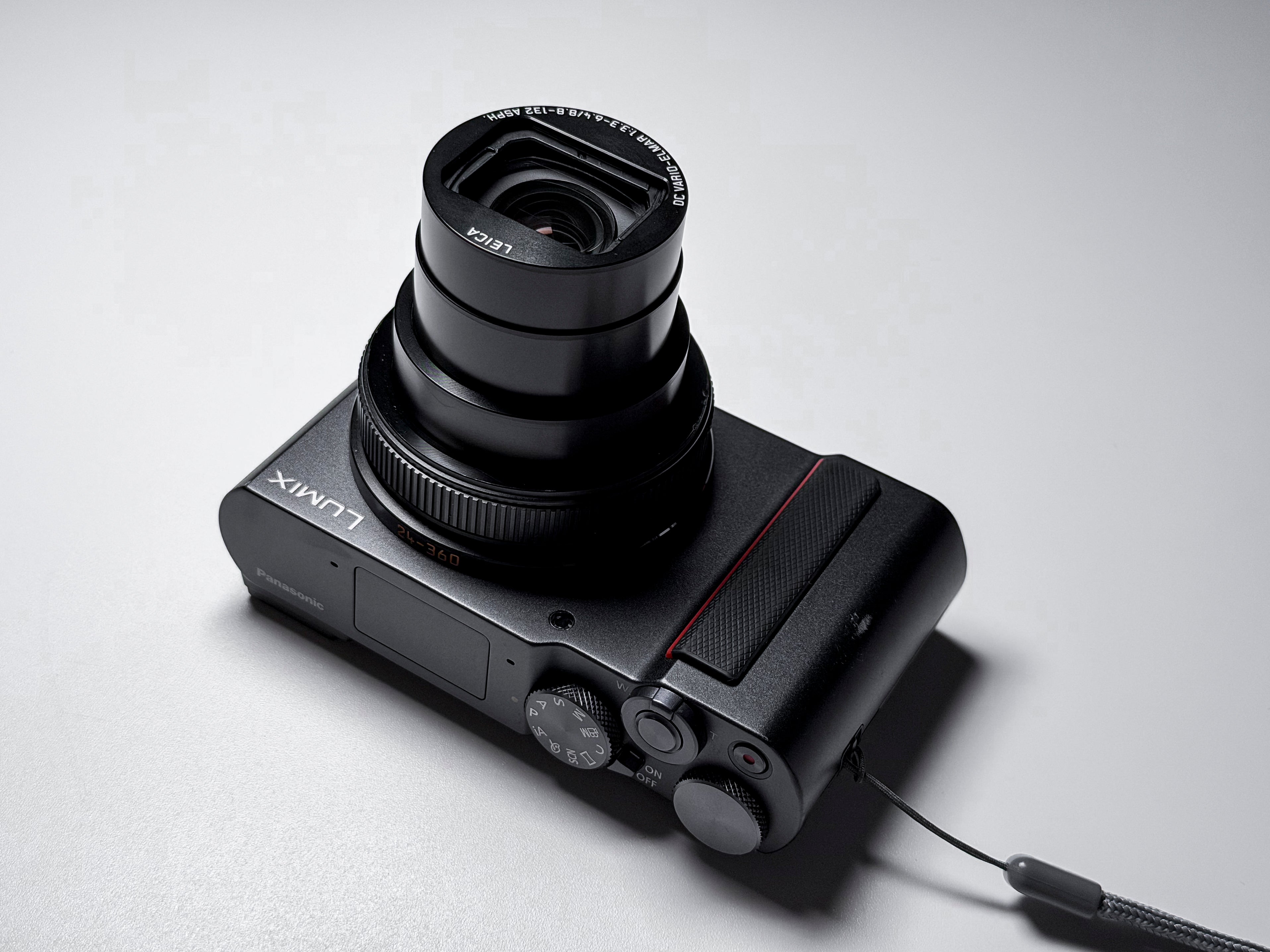 Panasonic Lumix TZ200 15x Leica Lens - 1 Year Warranty, Excellent ZS200 TZ-200