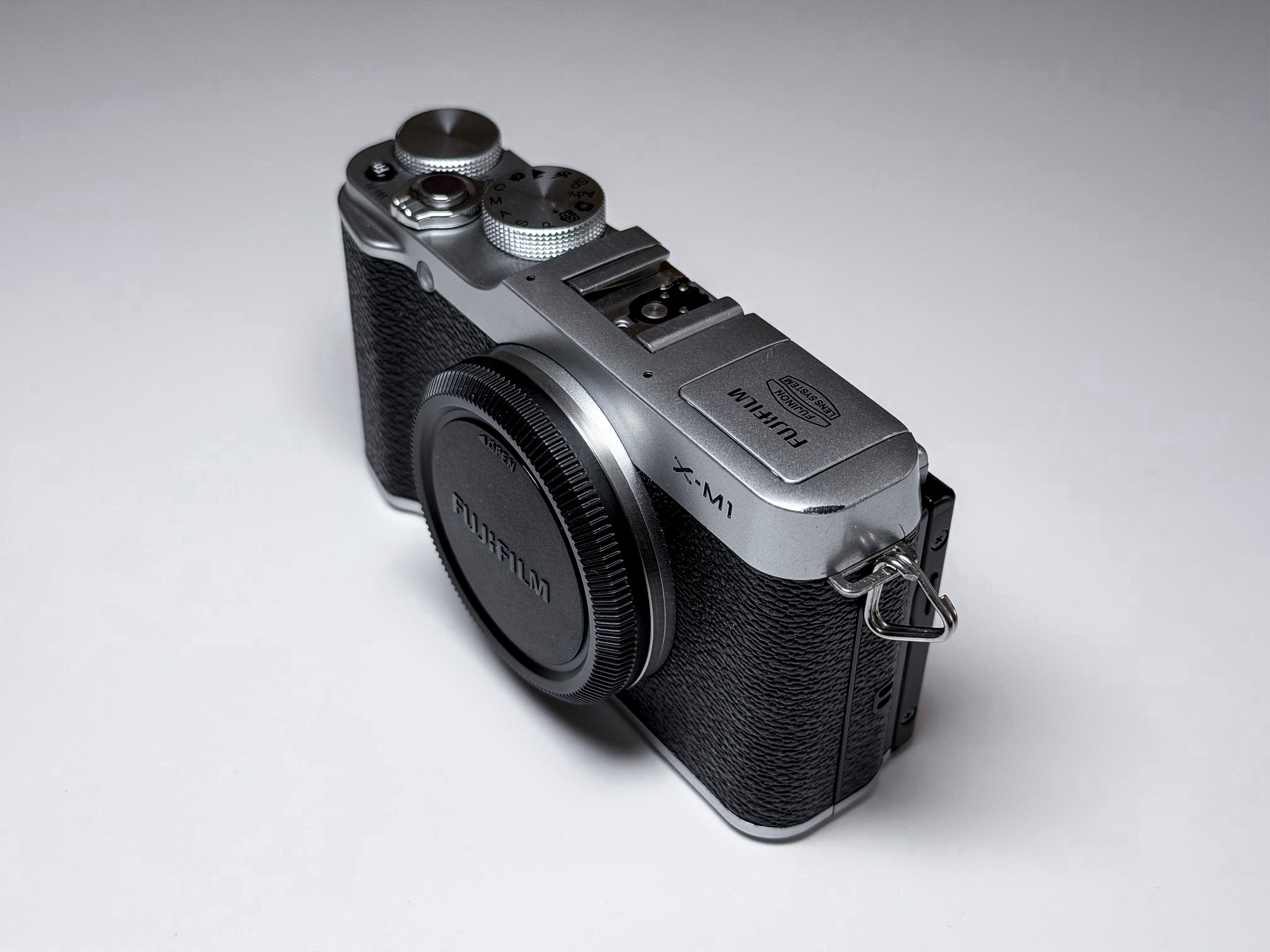 Fujifilm X-M1 + 16-50mm OIS Mirrorless APS-C Fuji - 1 Year Warranty, Excellent