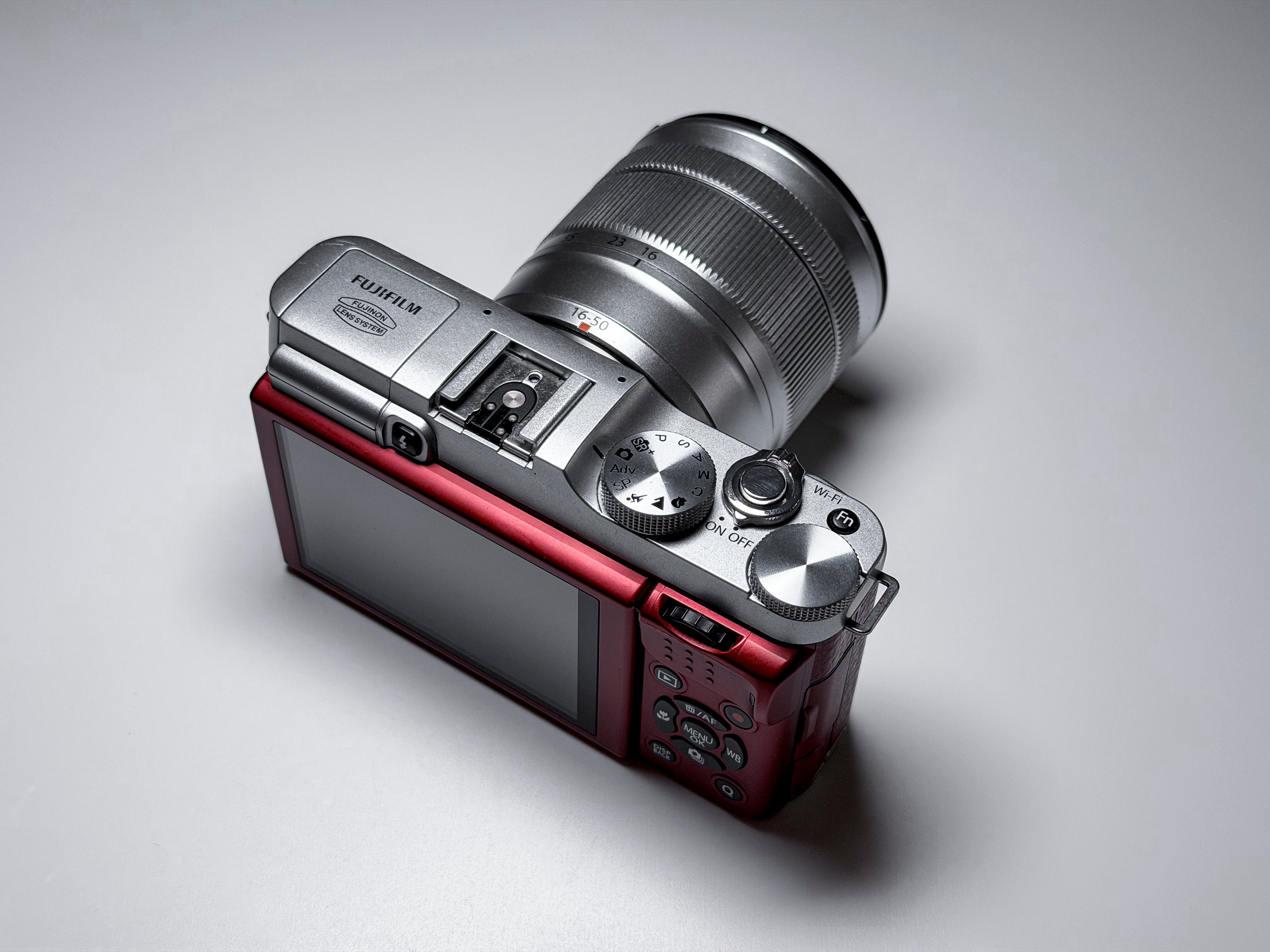 Fujifilm X-A1 + 16-50mm OIS Kit APS-C Fuji XA3 - 1 Year Warranty, Excellent