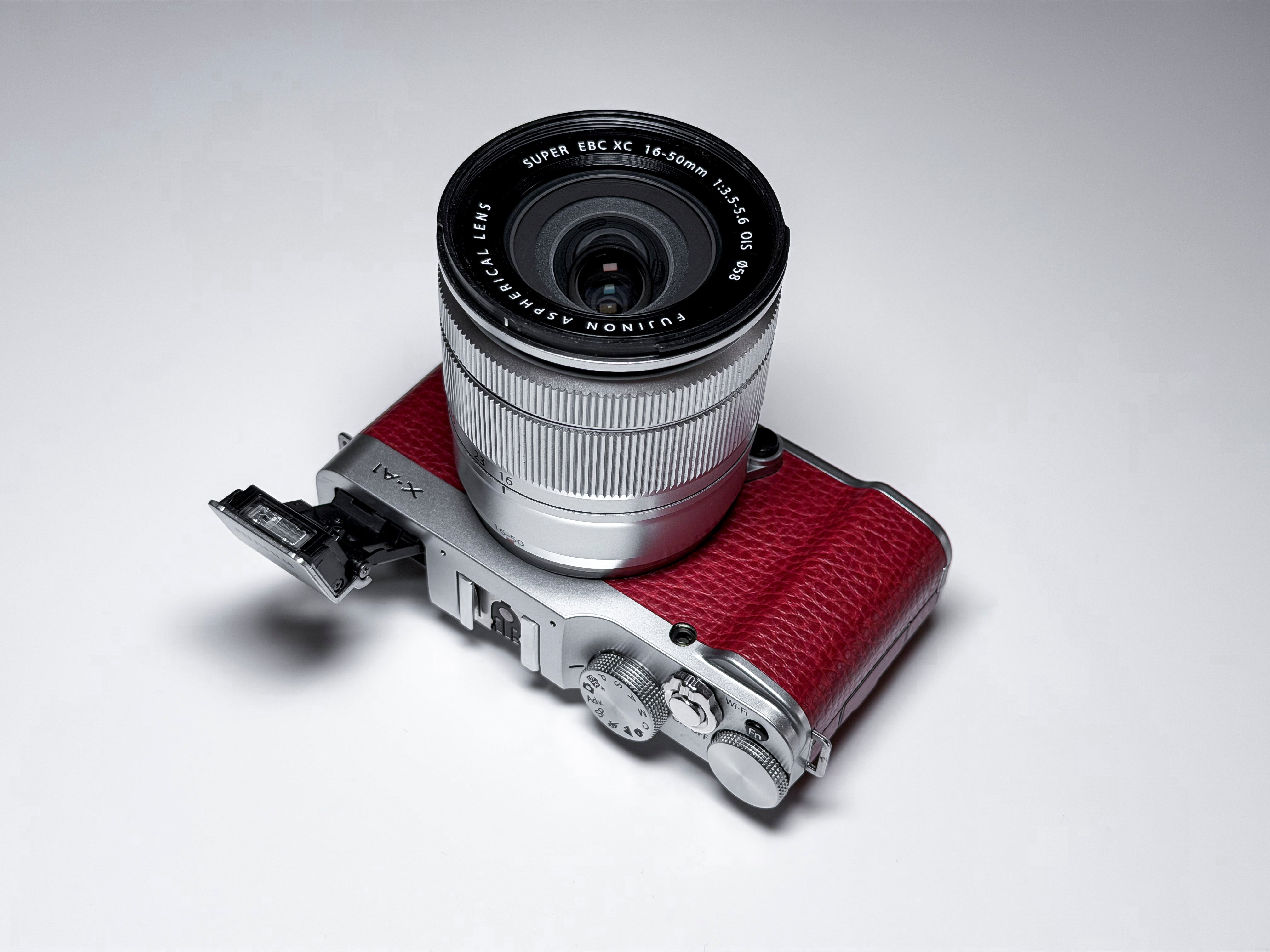 Fujifilm X-A1 + 16-50mm OIS Kit APS-C Fuji XA3 - 1 Year Warranty, Excellent