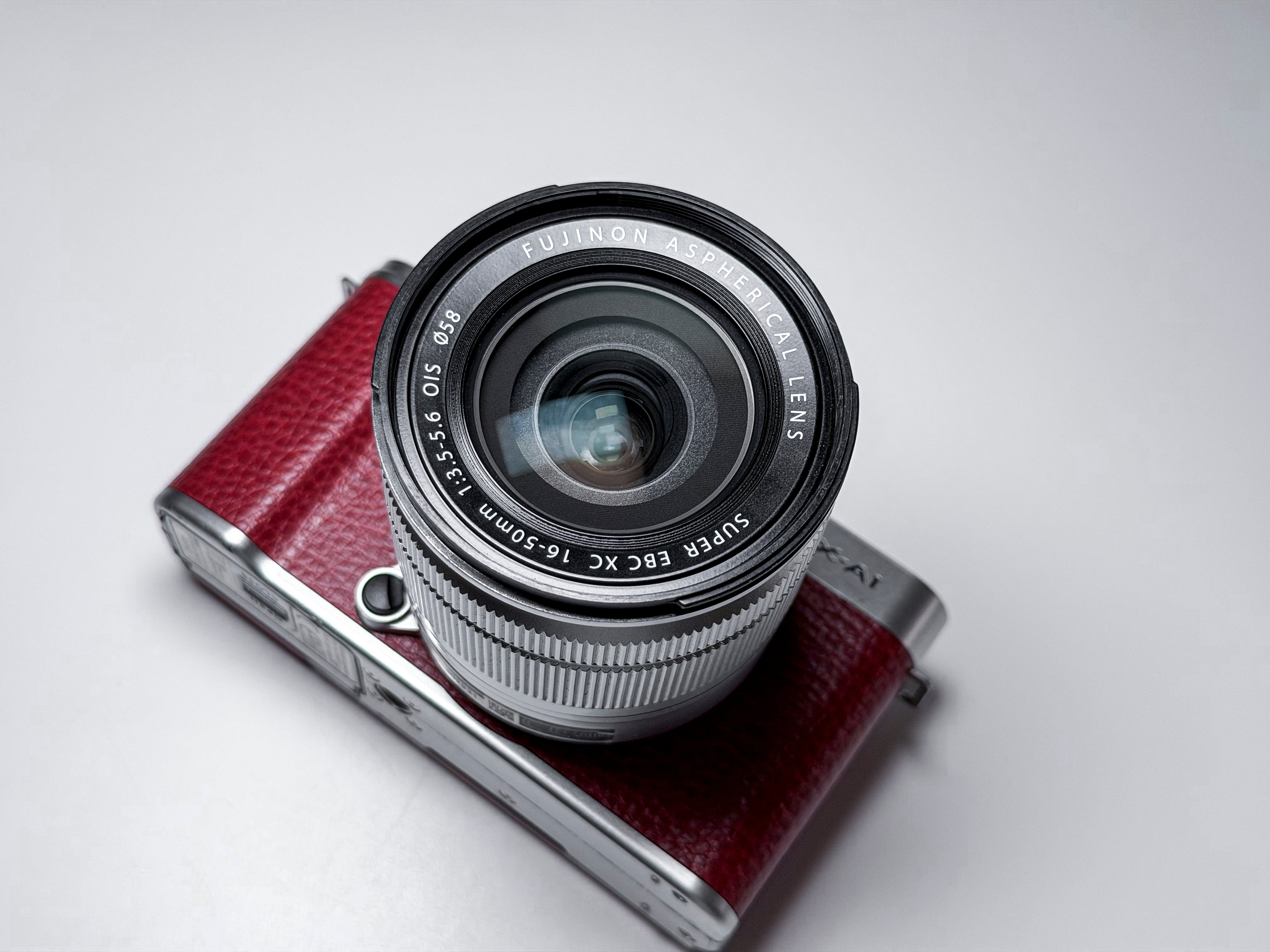 Fujifilm X-A1 + 16-50mm OIS Kit APS-C Fuji XA3 - 1 Year Warranty, Excellent