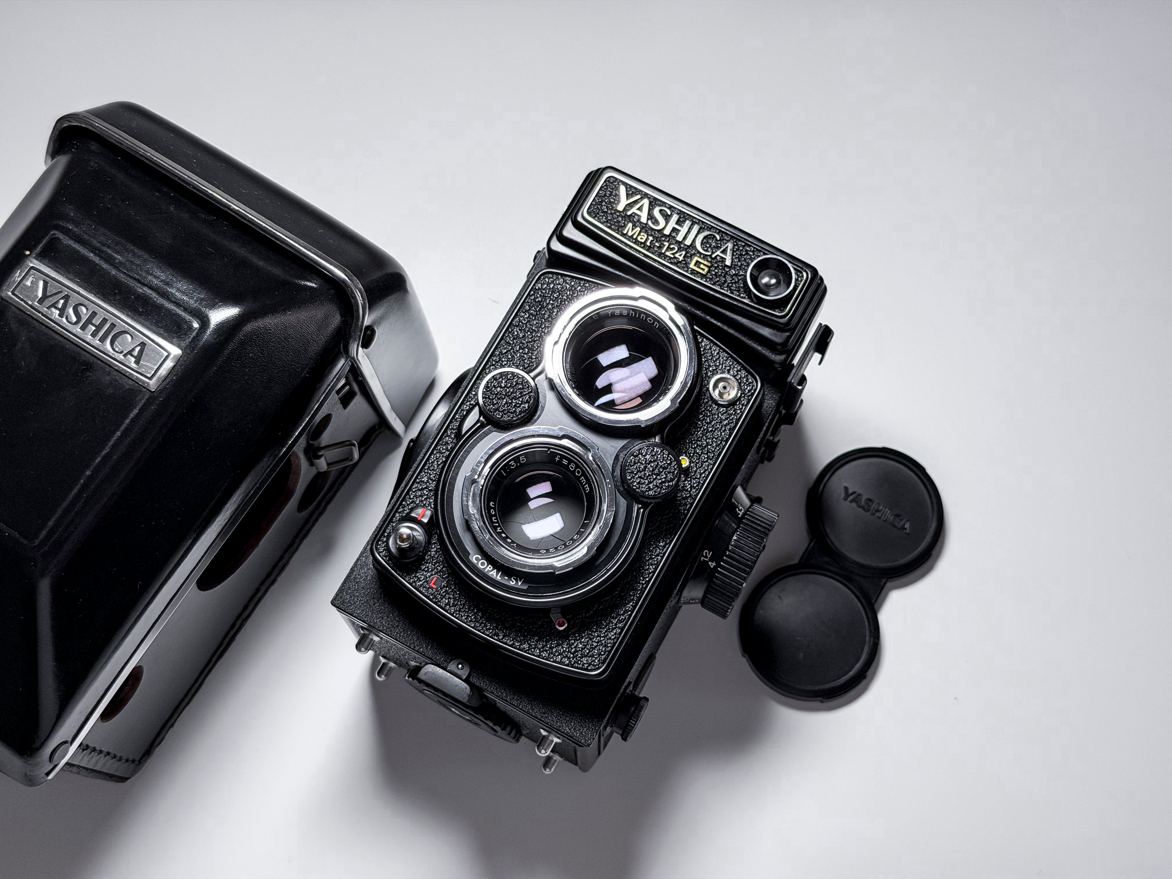 Yashica Mat 124g Medium Format TLR 120 Film Camera - Near Mint, Film Tested