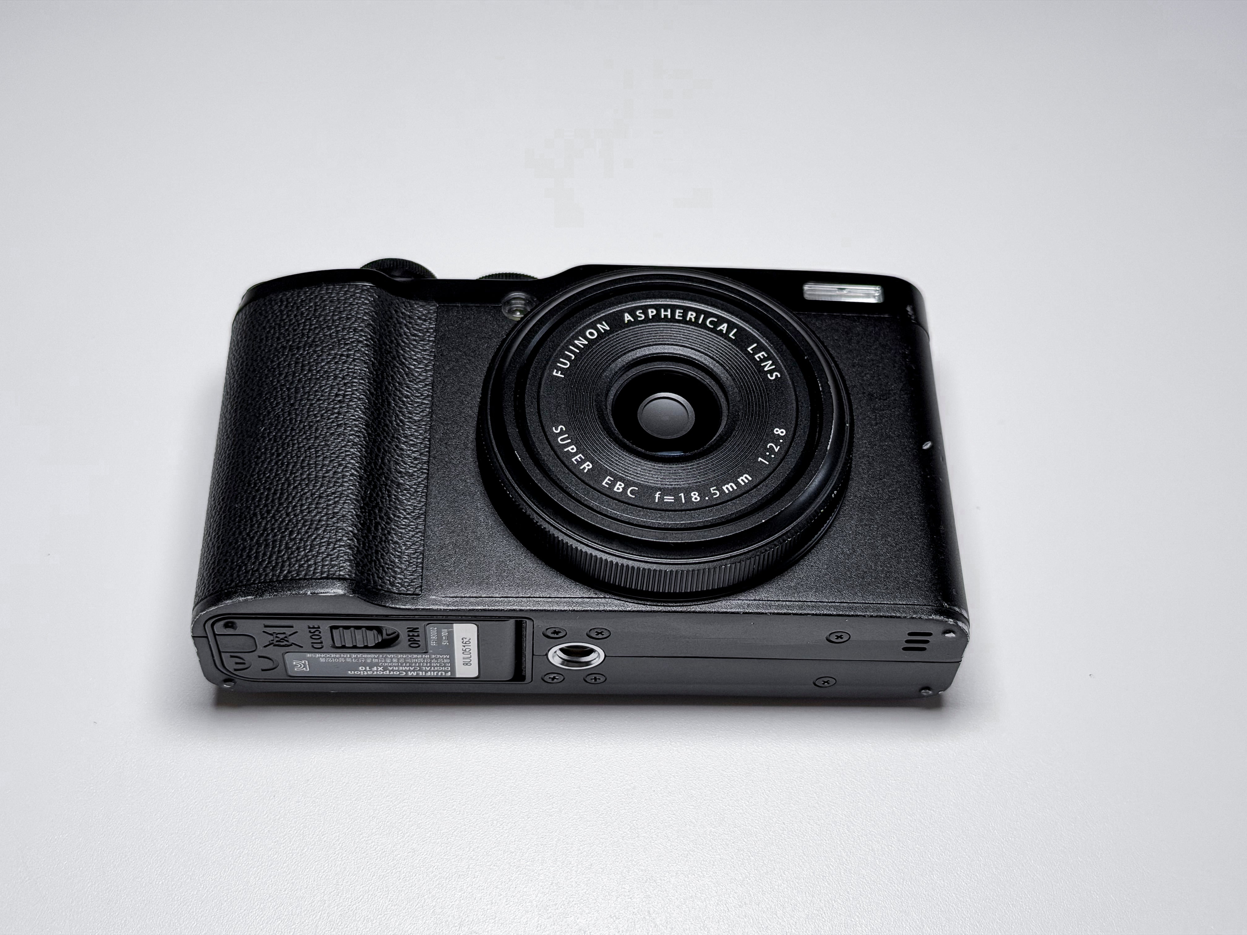Fujifilm XF10 Digital Camera APS-C X-Trans 24.2 Mpx - 1 Year Warranty Fuji X-F10