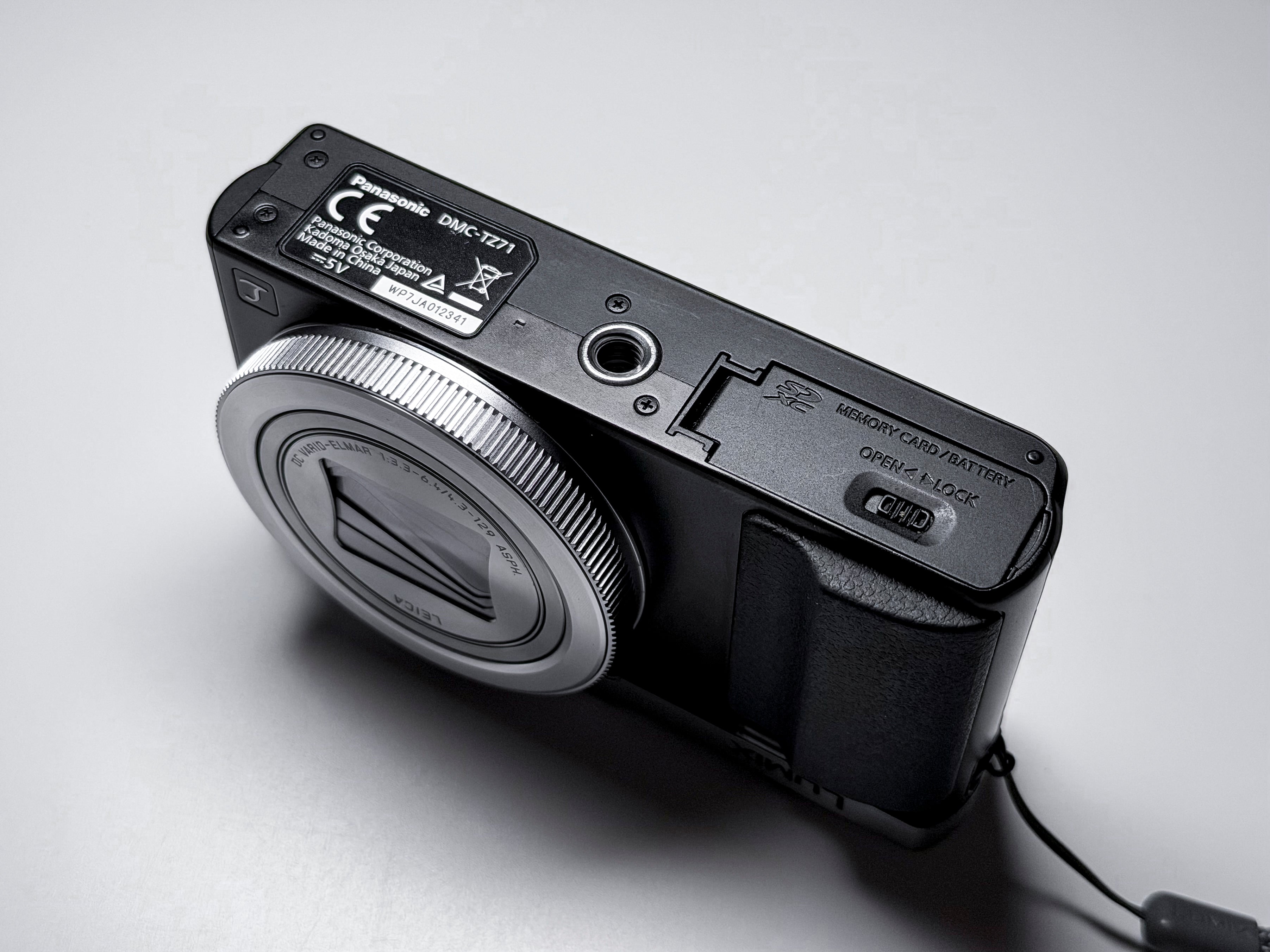 Panasonic Lumix TZ70 TZ-70 Leica 30x Lens - 1 Year Warranty, Excellent