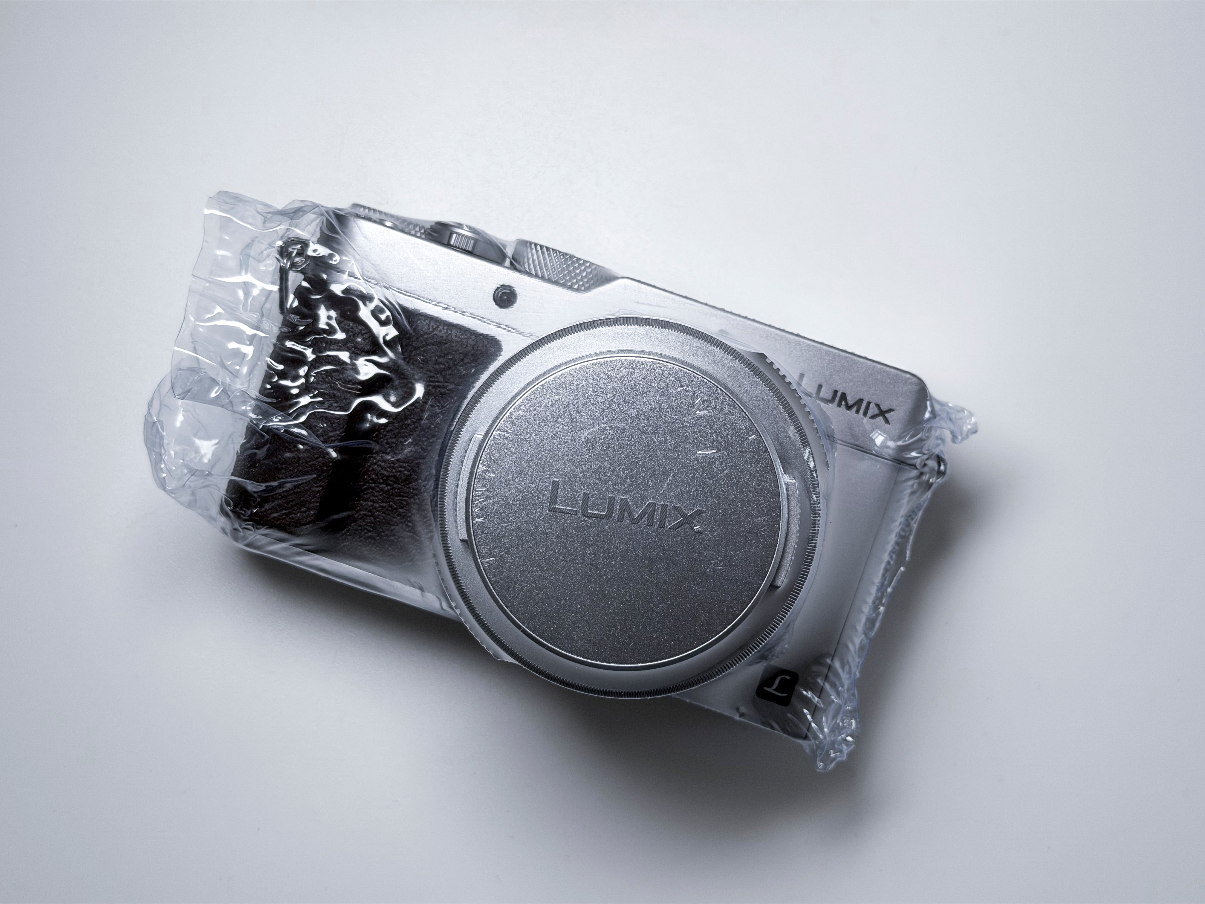 Panasonic Lumix LX100 Leica Lens - 1 Year Warranty, Near Mint