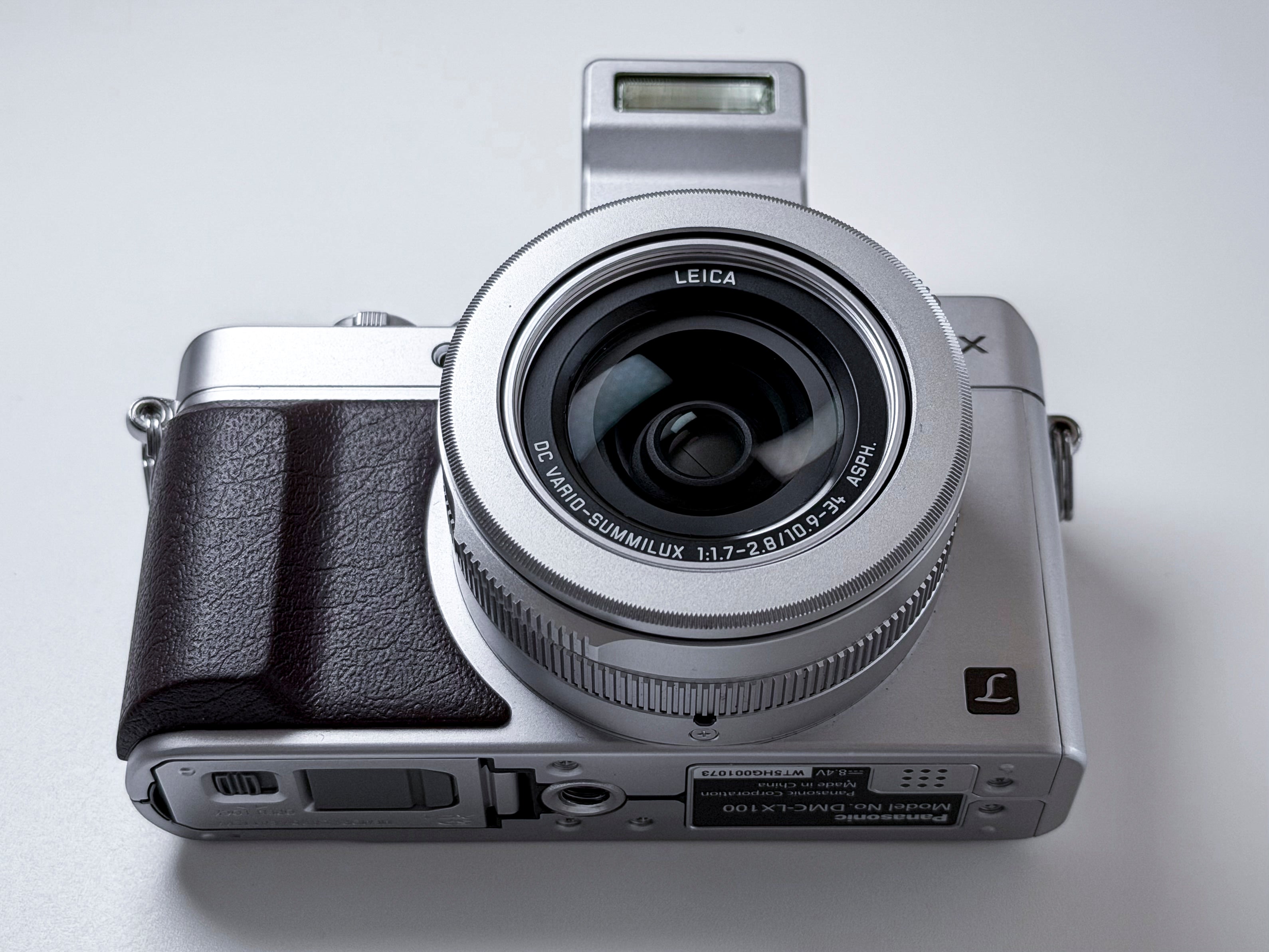 Panasonic Lumix LX100 Leica Lens - 1 Year Warranty, Near Mint