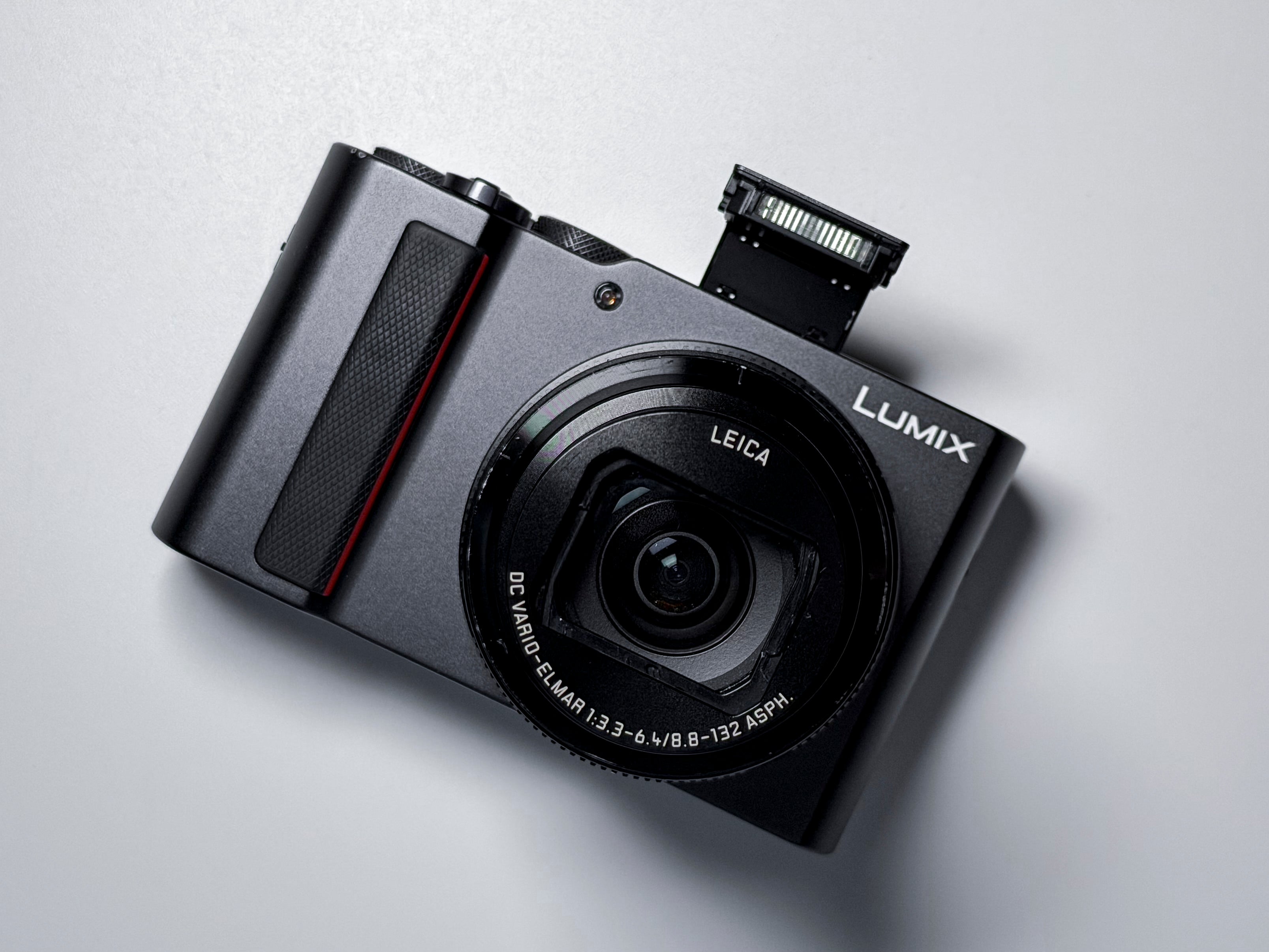Panasonic Lumix TZ200 15x Leica Lens - 1 Year Warranty, Near Mint ZS200 TZ-200