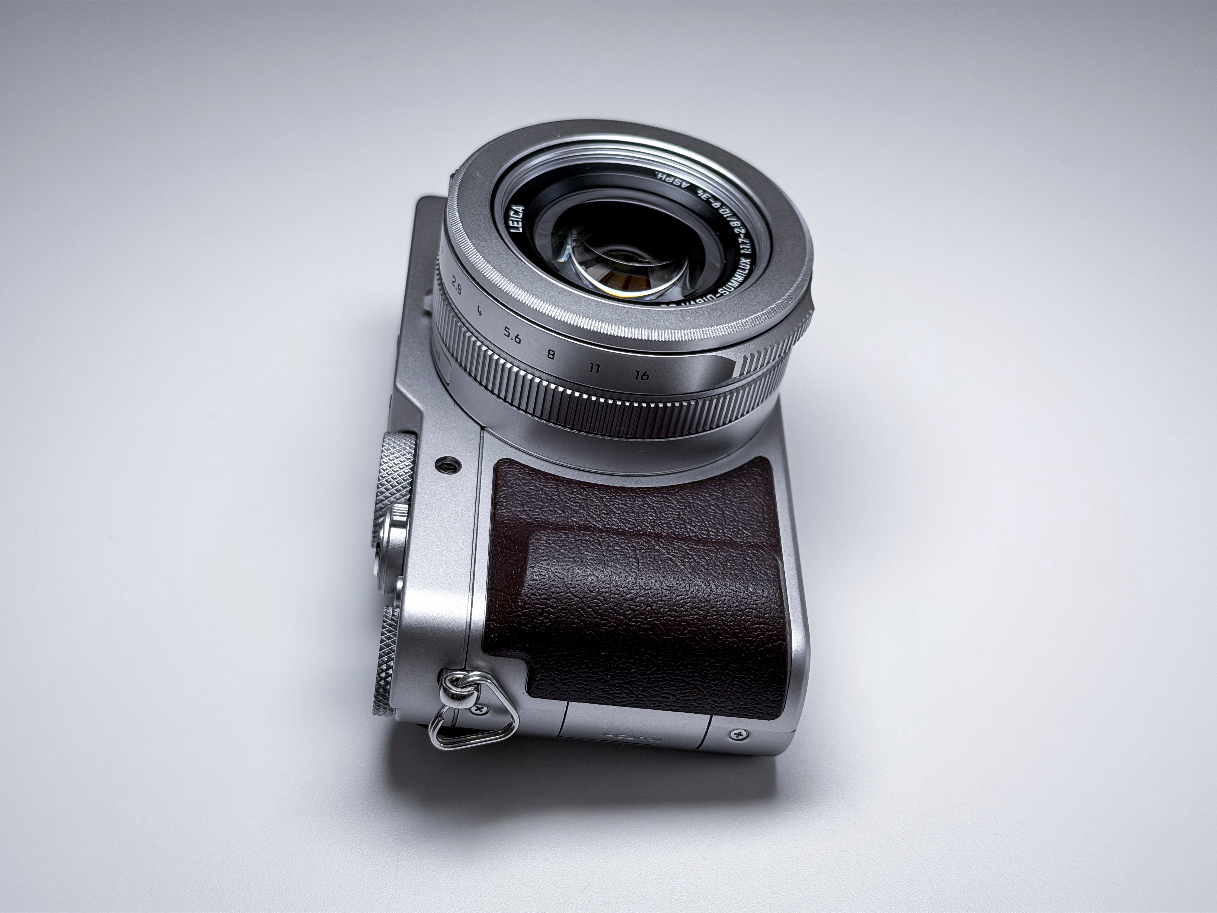 Panasonic Lumix LX100 Leica Lens - 1 Year Warranty, Near Mint