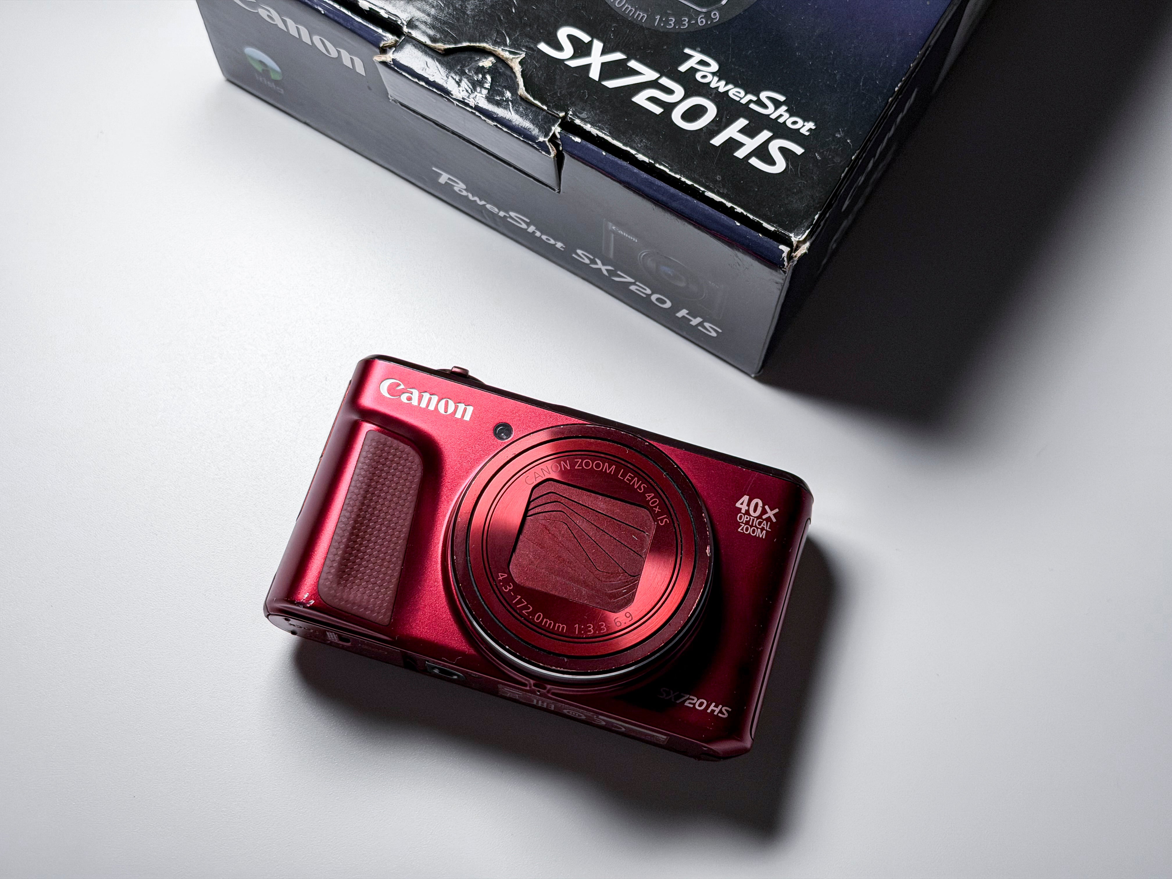 Canon Powershot SX720 HS 40x Zoom - 1 Year Warranty, Perfectly Working