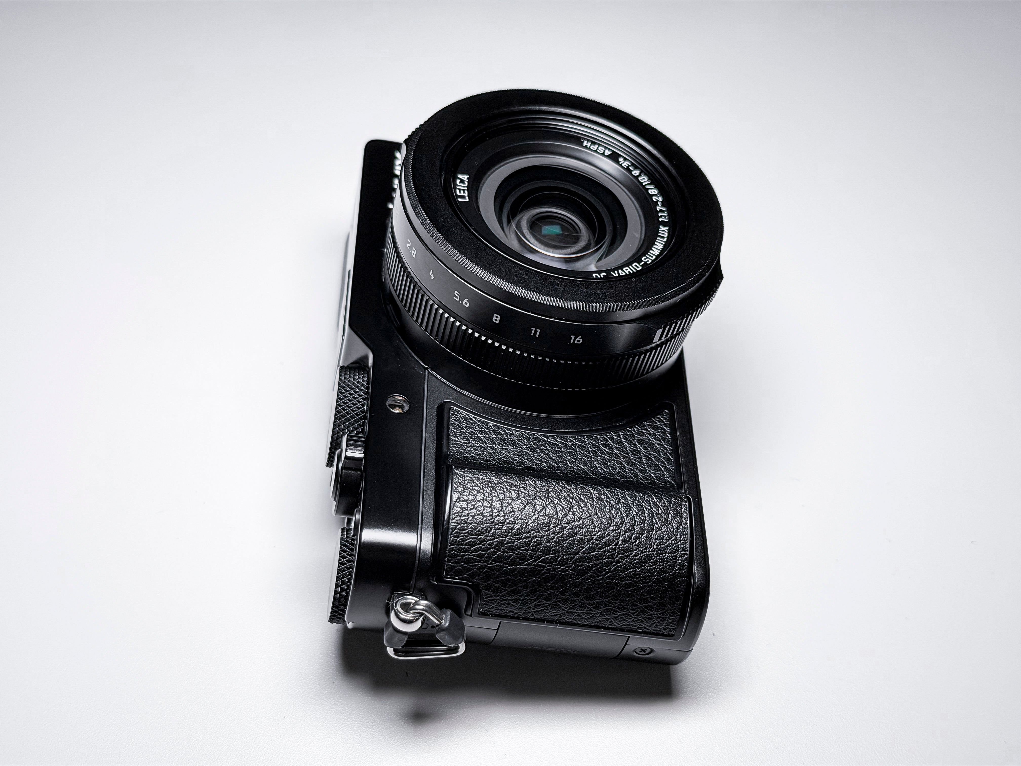 Panasonic Lumix LX100 II Leica Lens MFT Sensor - Near Mint, 1 Year Warranty,