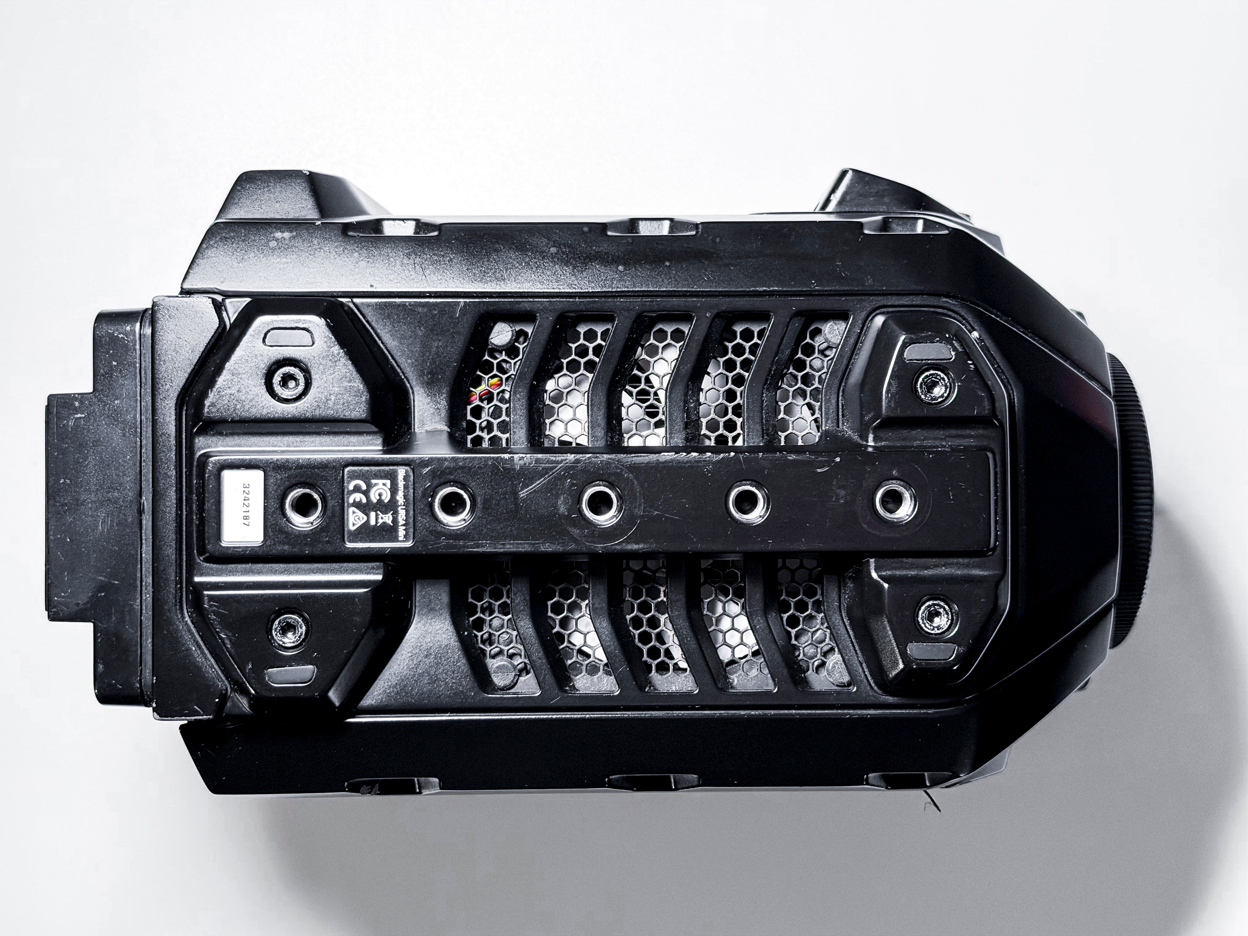 Blackmagic Design Ursa Mini 4K Canon EF Mount - Working, Read