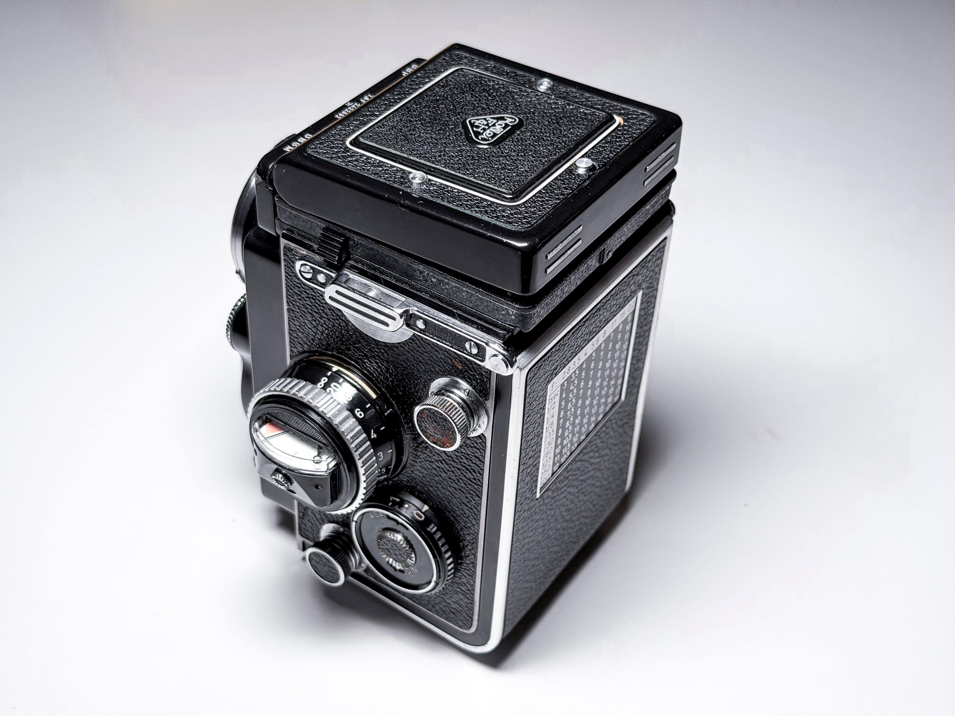 Rolleiflex 2.8F Medium Format TLR Planar, Excellent Film Tested with Accessories