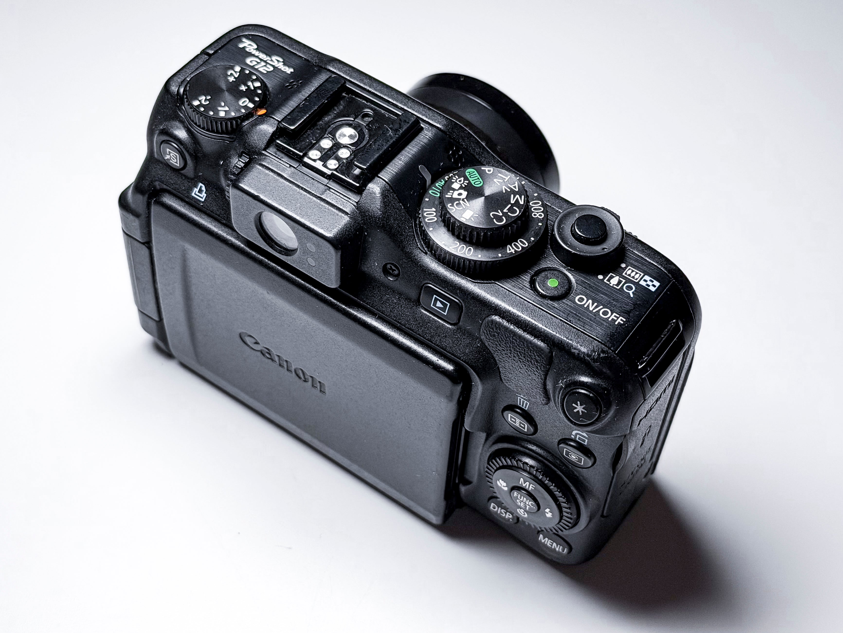 Canon G12 Powershot CCD + Waterproof Case - Excellent 1 Year Warranty