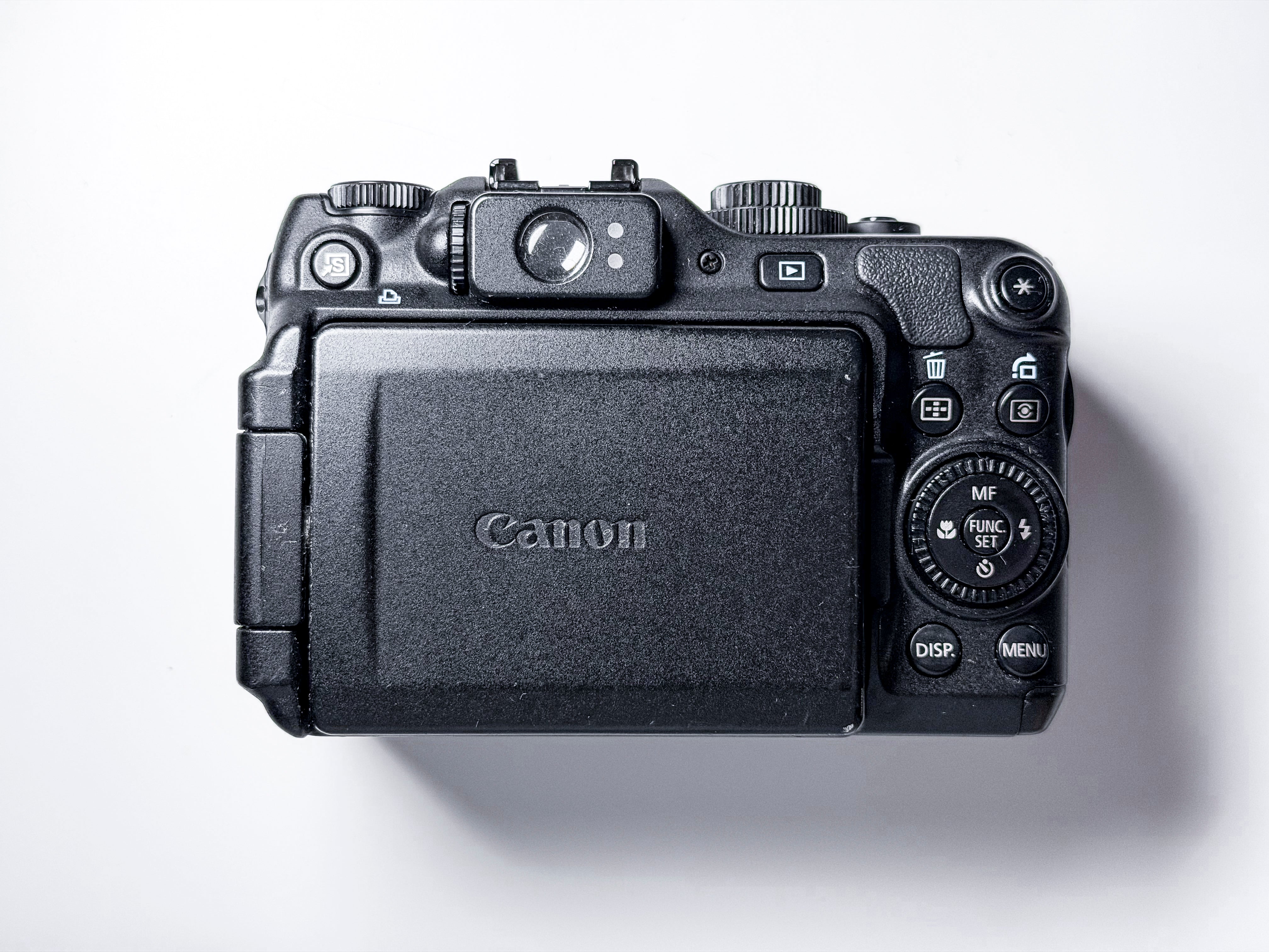 Canon G12 Powershot CCD + Waterproof Case - Excellent 1 Year Warranty