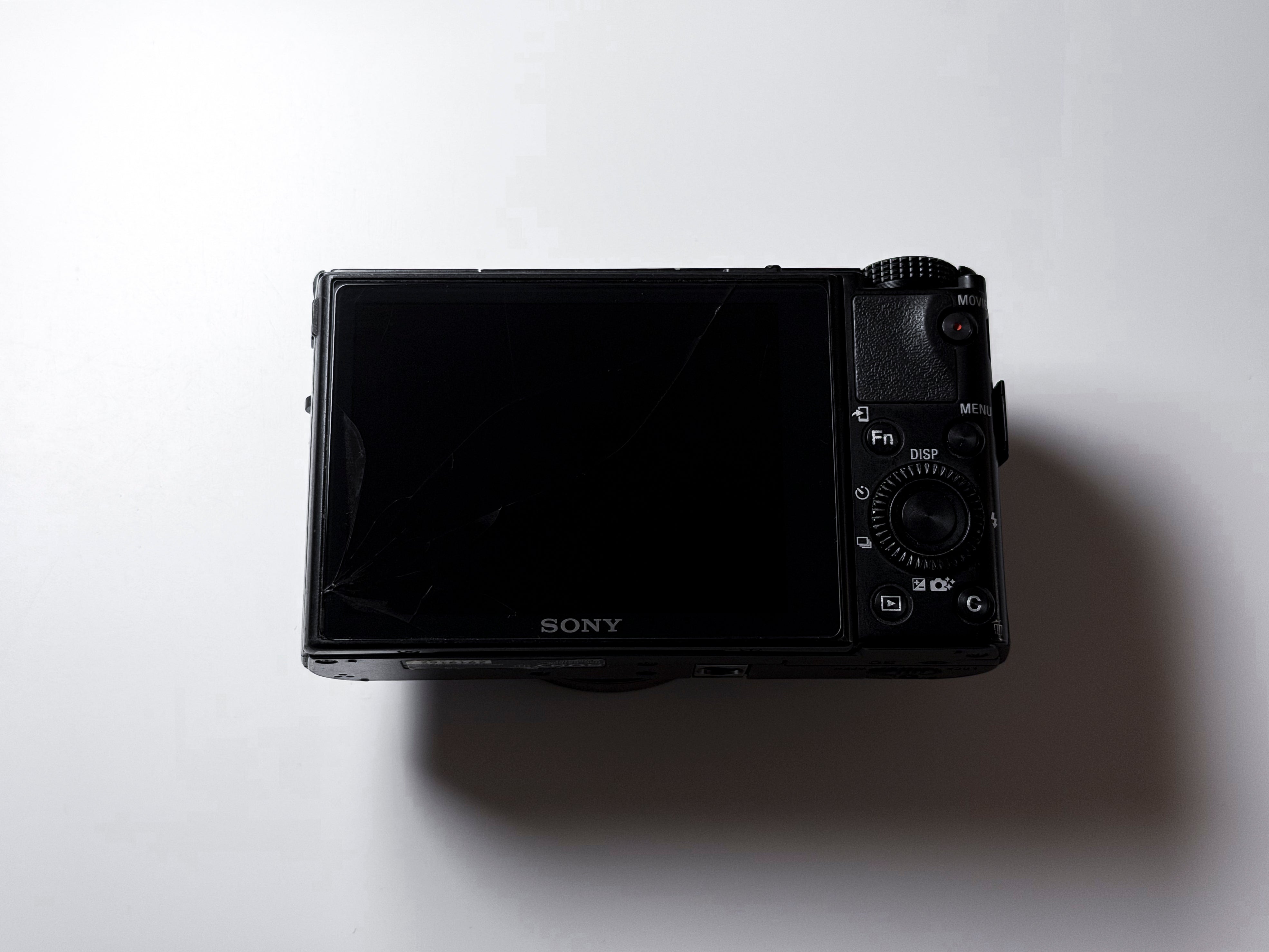 Sony RX100 III Mark 3 Cyber-shot 20,1 Mpx - Perfectly Working, Cracked glass