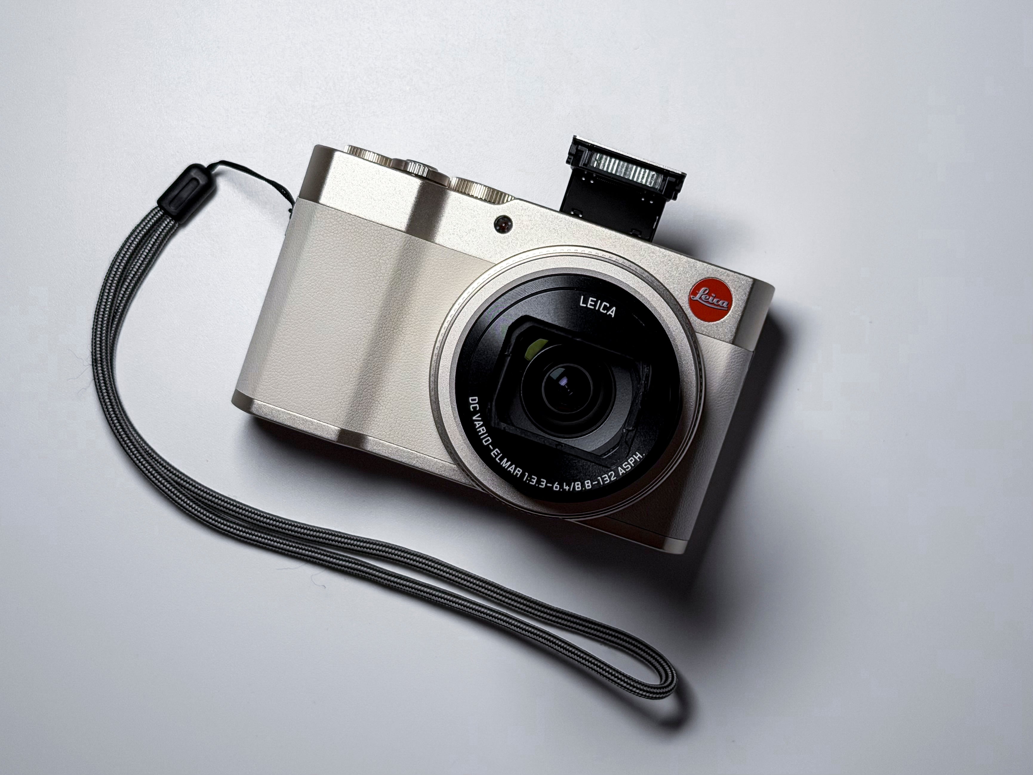 Leica C-Lux Typ 1546 15x Zoom 20mpx 4K with Case - 1 Year Warranty, Mint