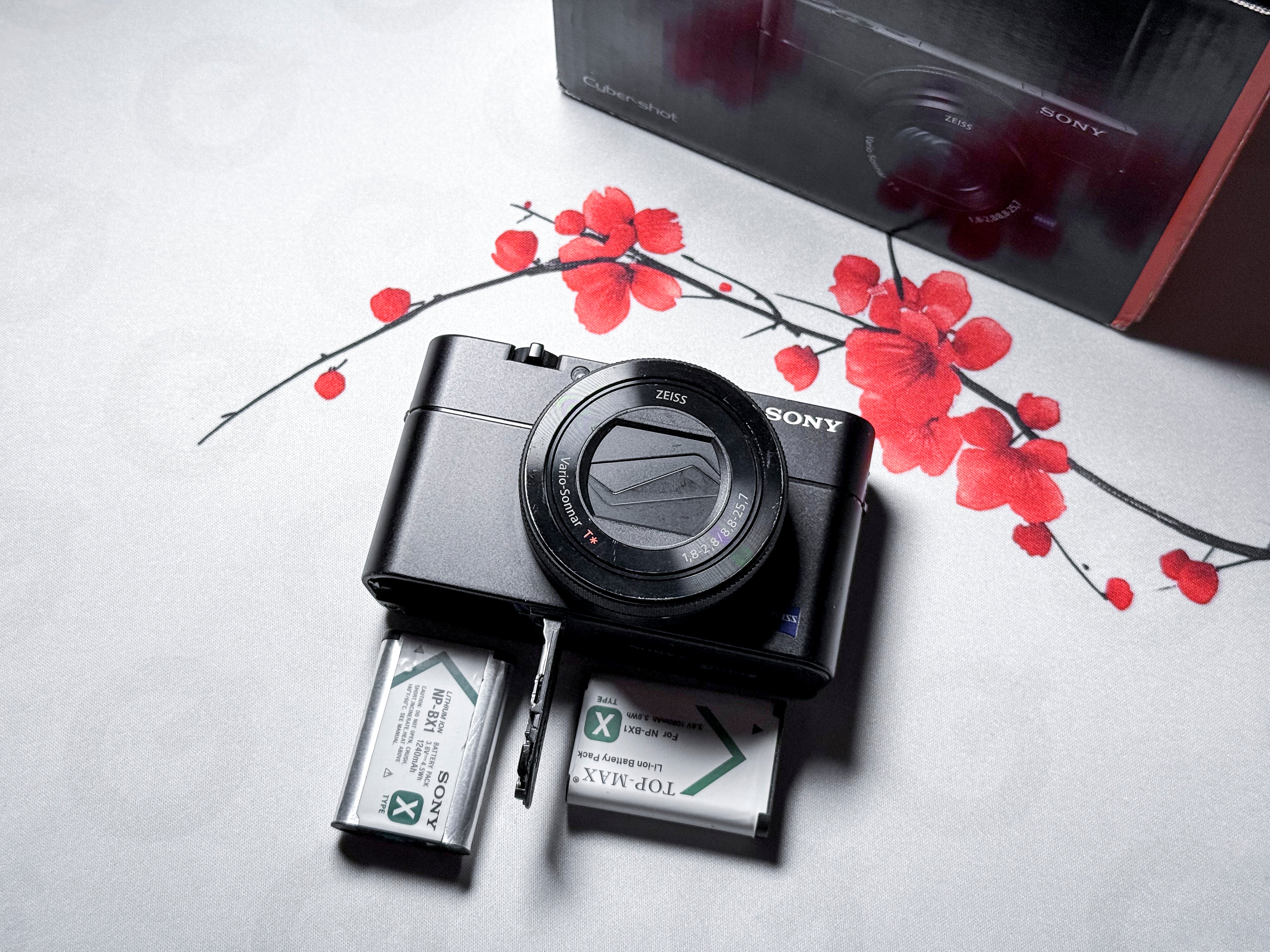 Sony RX100 V (Mark 5) Digital Camera - Near Mint, with Warranty DSC-RX100
