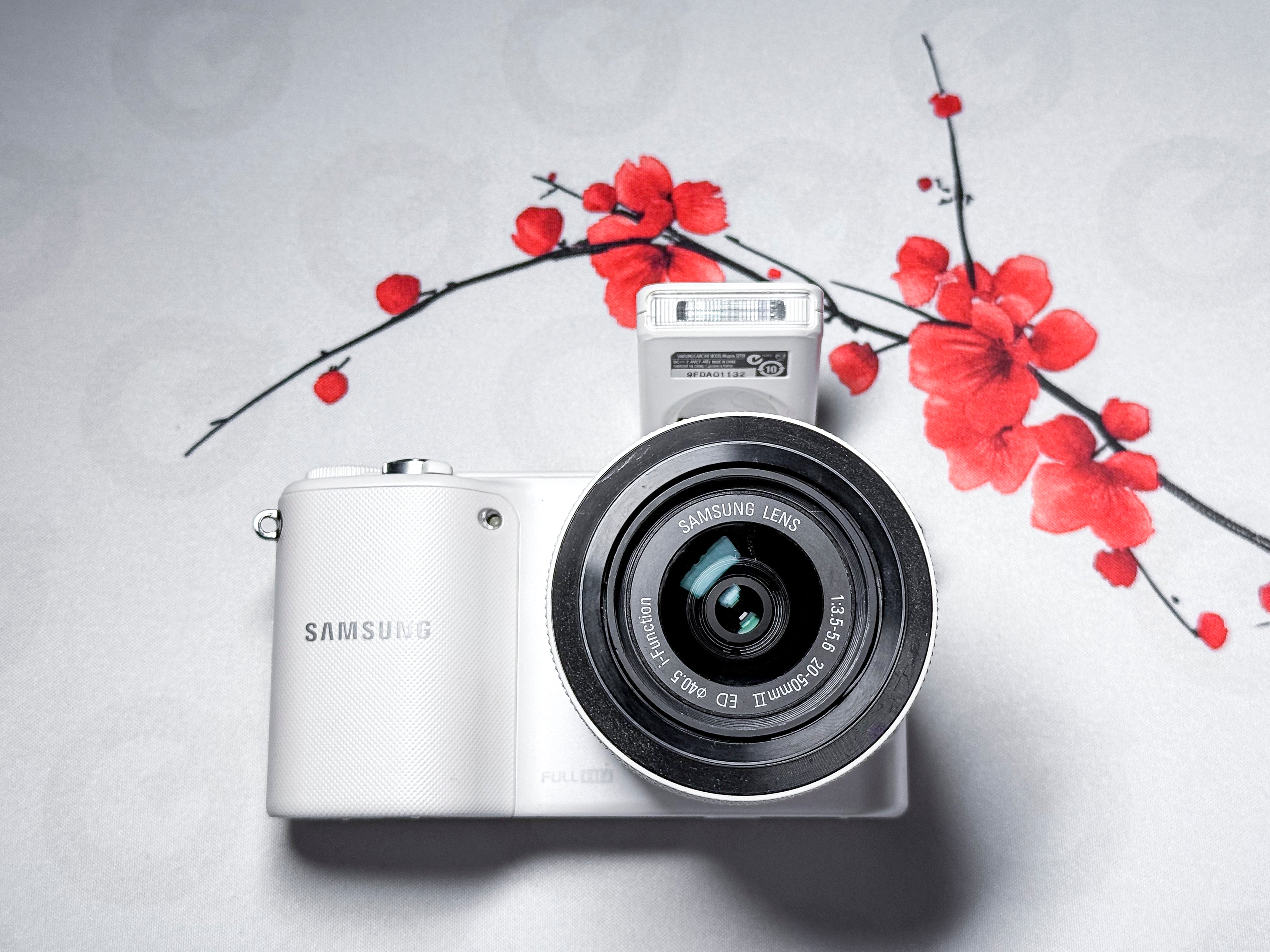 Samsung NX2000 Mirrorless + 20-50mm APS-C - Garanzia, Perfettamente Funzionante