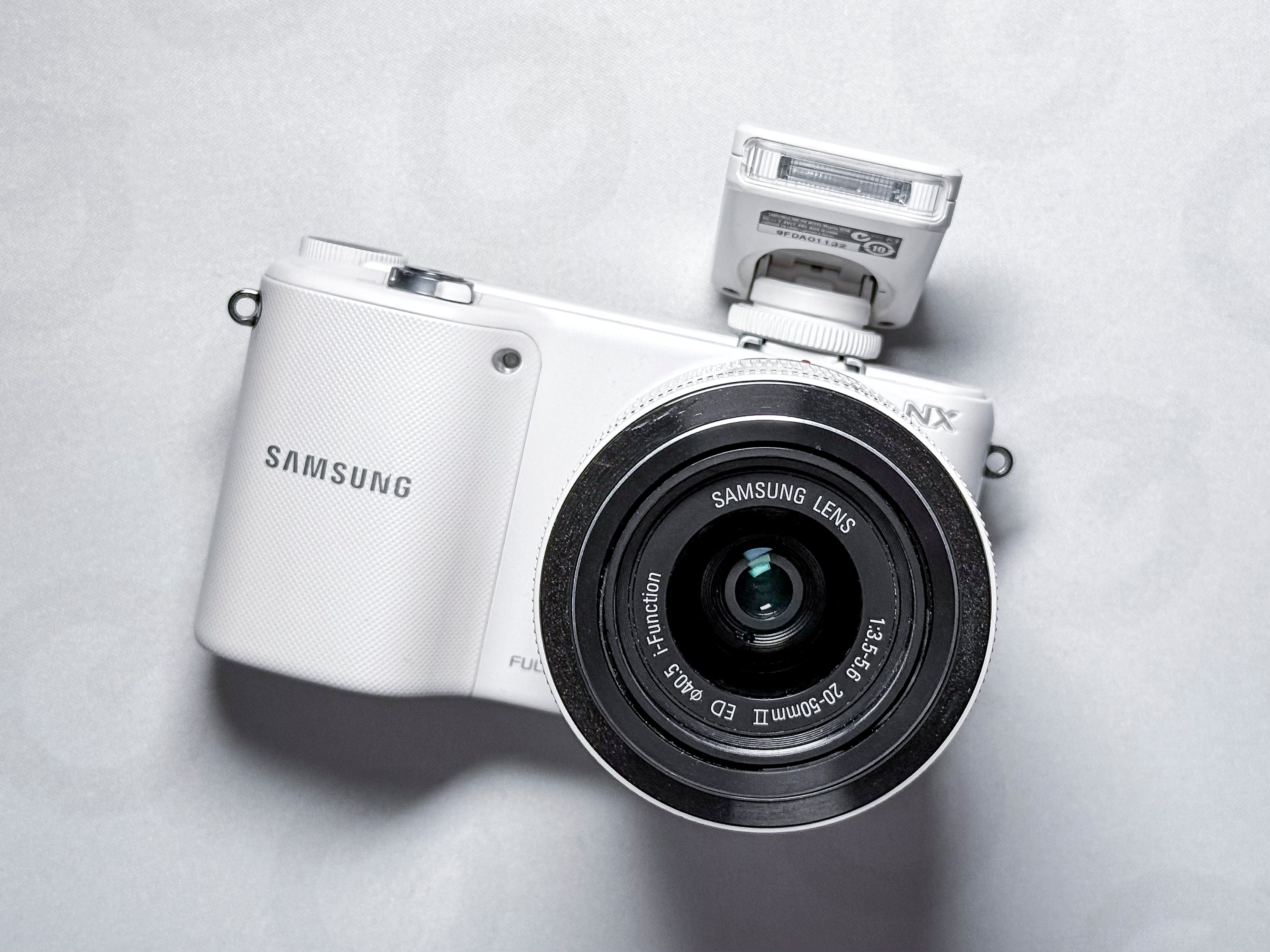 Samsung NX2000 Mirrorless + 20-50mm APS-C - Garanzia, Perfettamente Funzionante