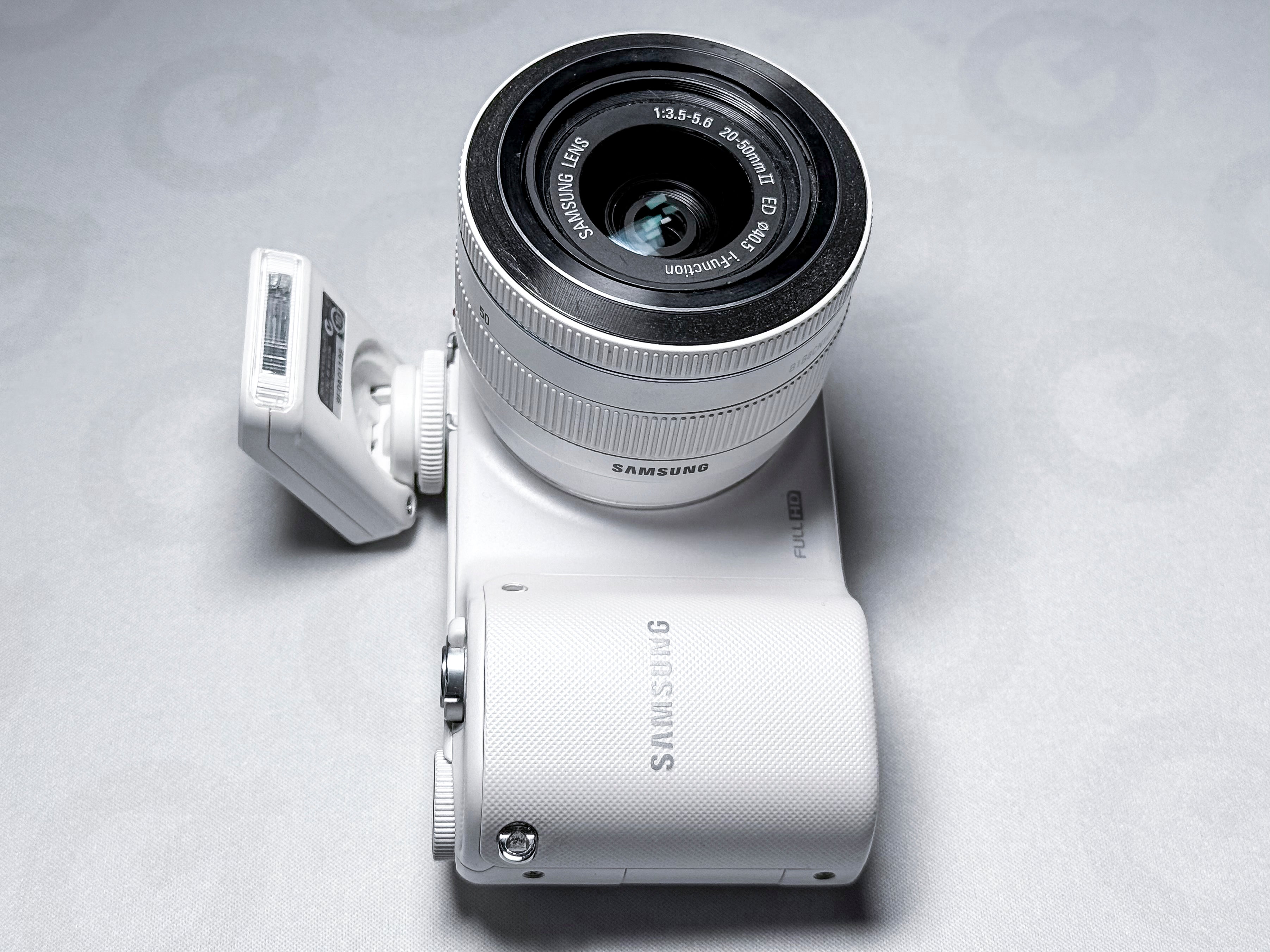 Samsung NX2000 Mirrorless + 20-50mm APS-C - Garanzia, Perfettamente Funzionante