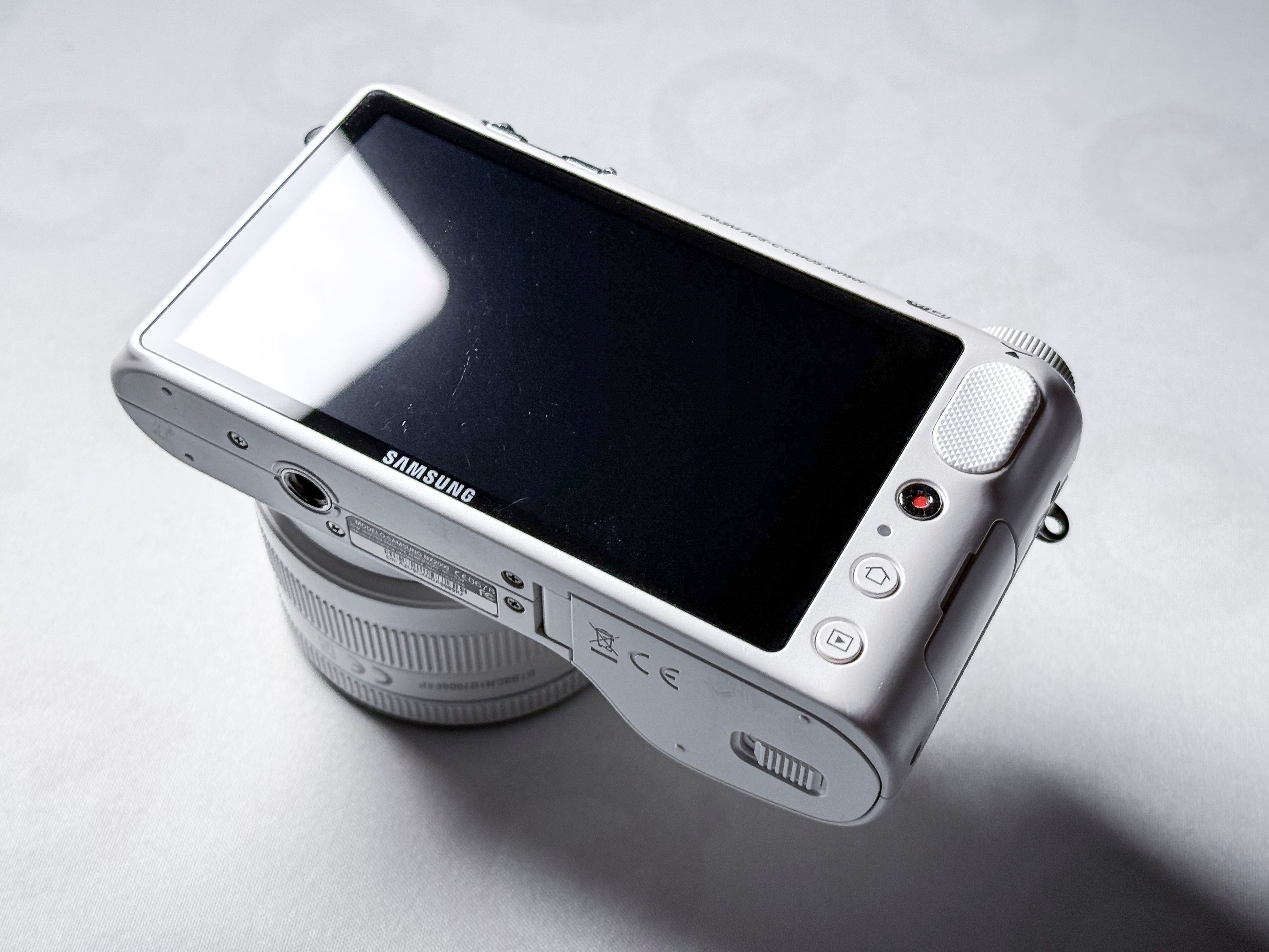 Samsung NX2000 Mirrorless + 20-50mm APS-C - Garanzia, Perfettamente Funzionante