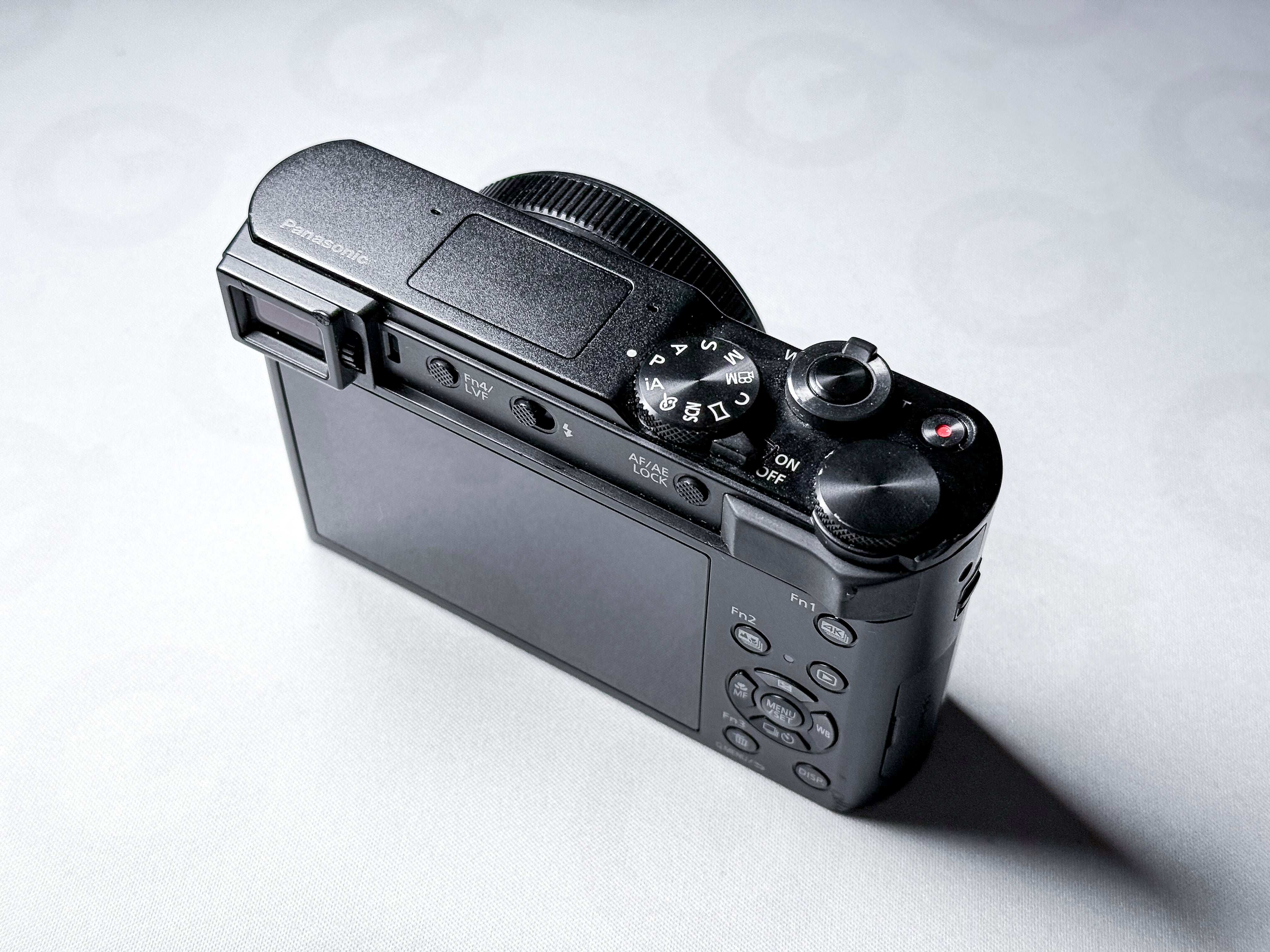 Panasonic Lumix TZ200 / ZS220 / ZS200 Leica 24-360mm 1" - Working, Screen Issue