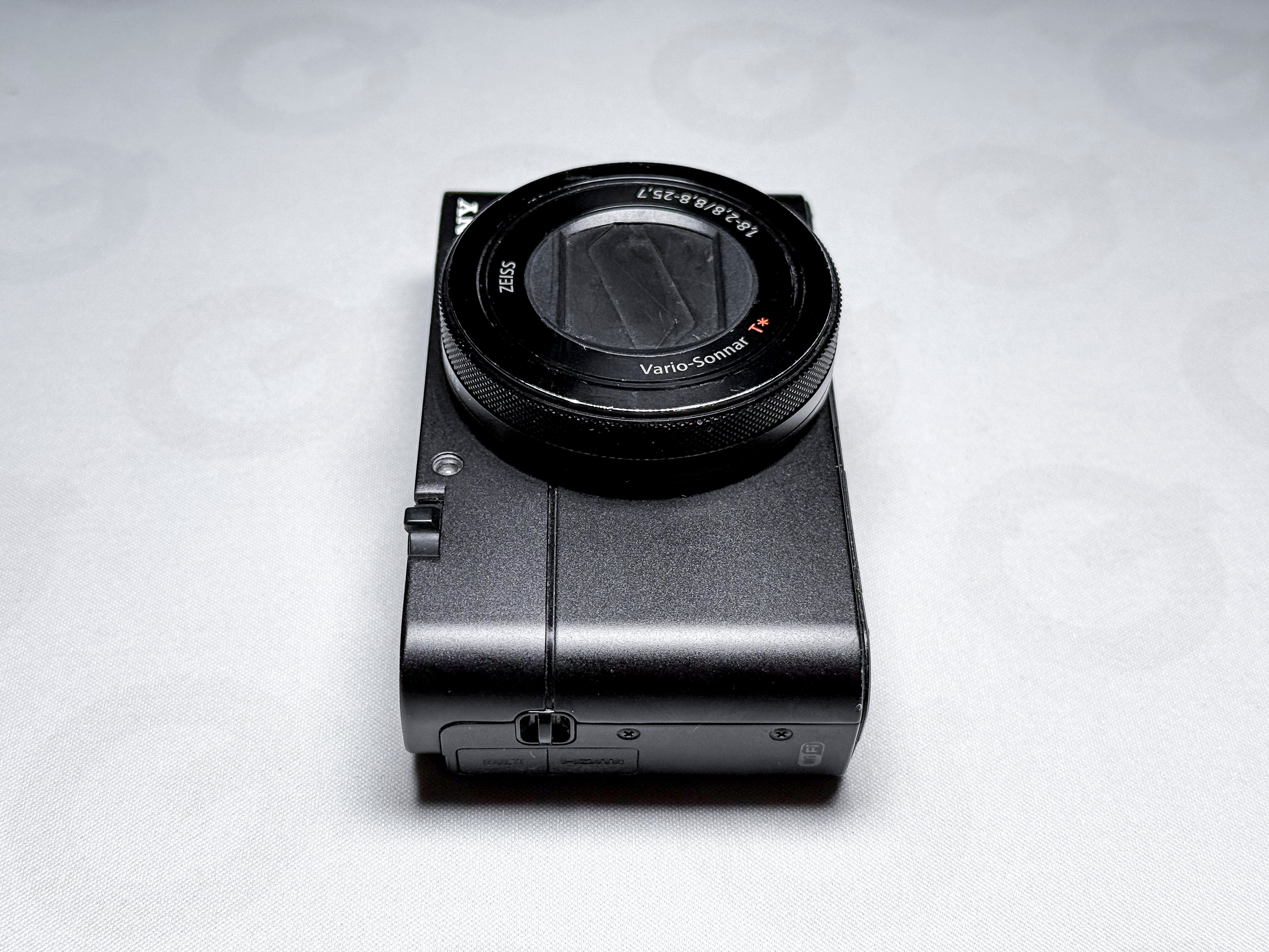Sony RX100 V (Mark 5) Digital Camera - Near Mint, with Warranty DSC-RX100