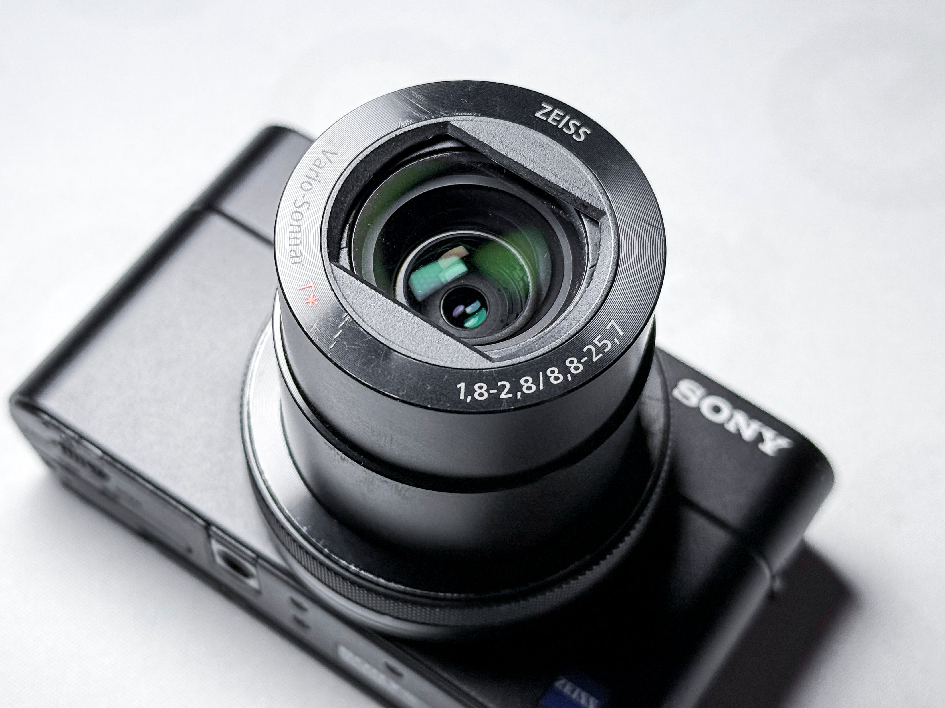 Sony RX100 V (Mark 5) Digital Camera - Near Mint, with Warranty DSC-RX100