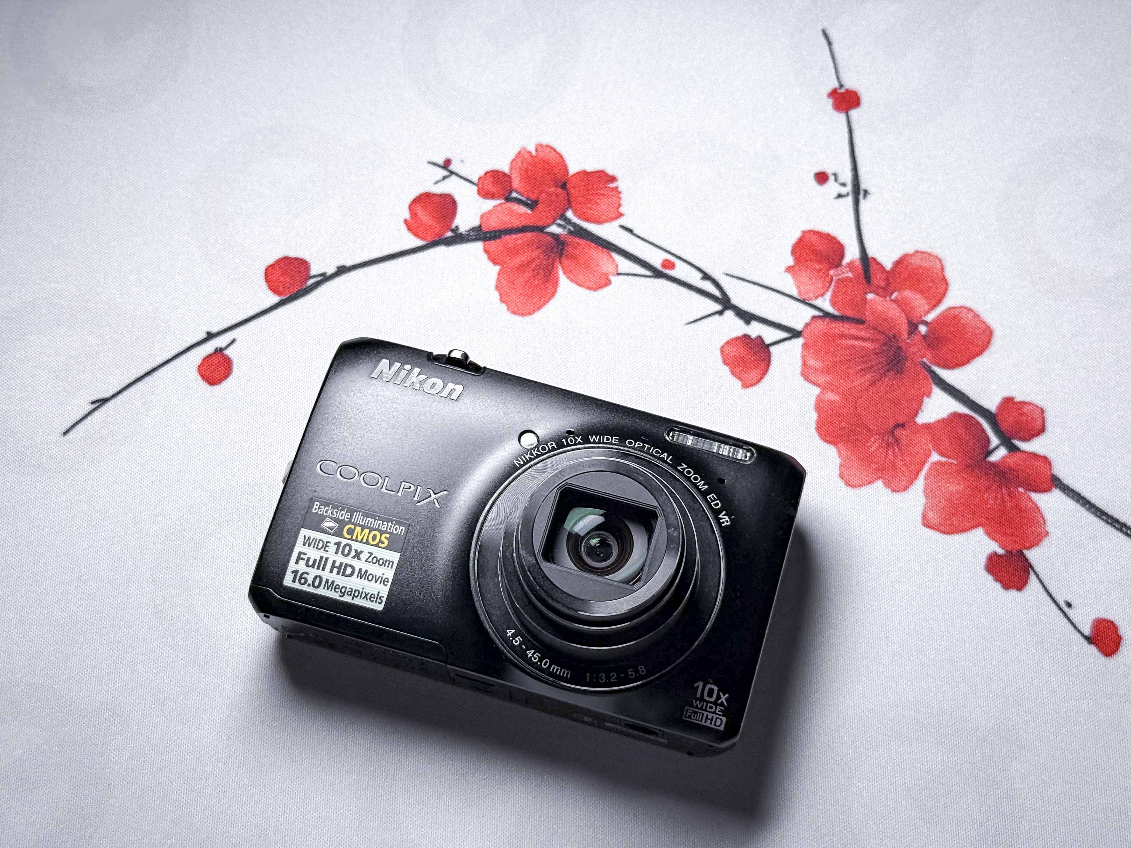 Nikon Coolpix S6300 10x Compact Camera - Warranty, Mint, Perfectly Working