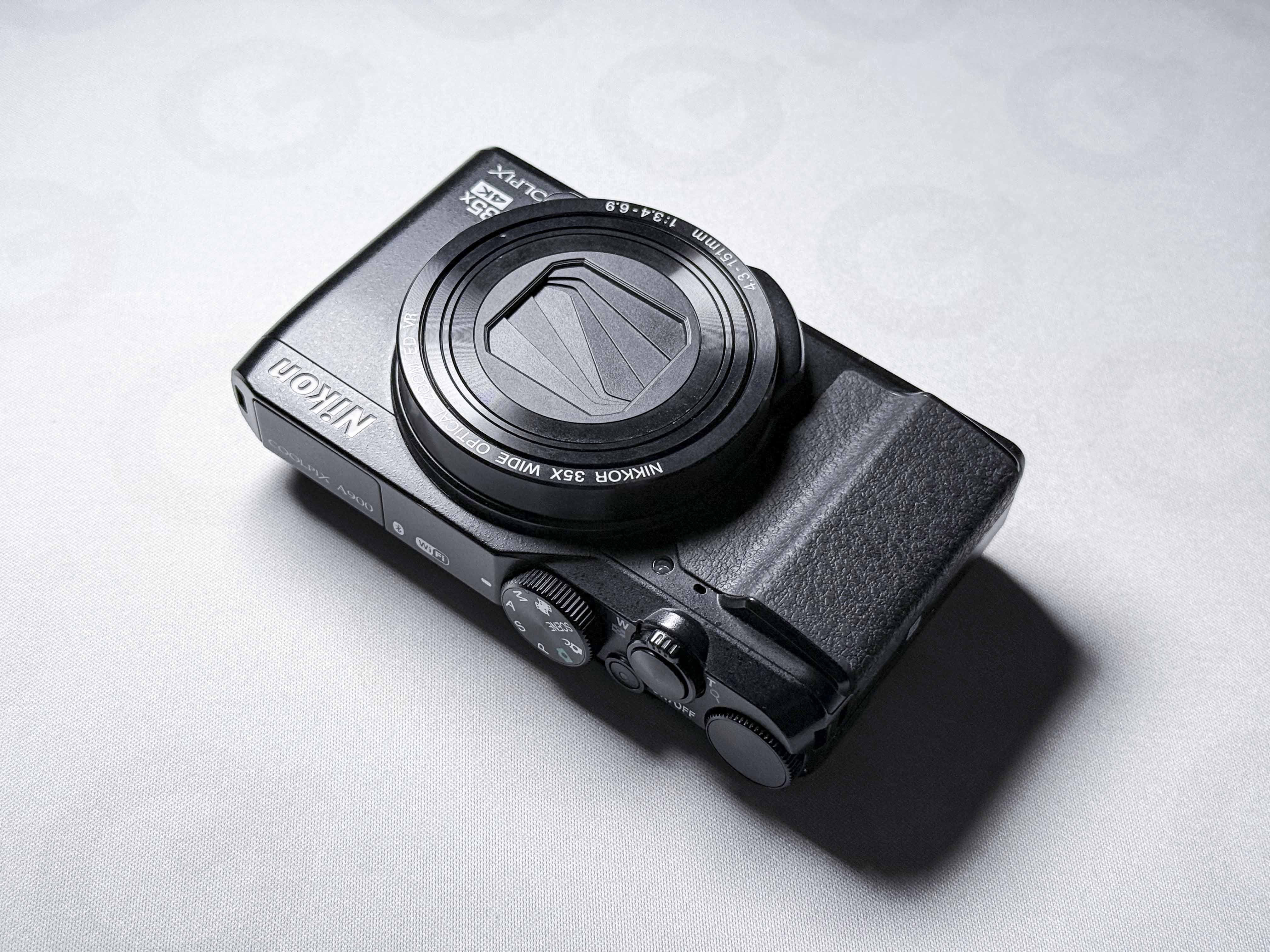 Nikon Coolpix A900 Fotocamera compatta con zoom 35x - Garanzia, perfettamente funzionante