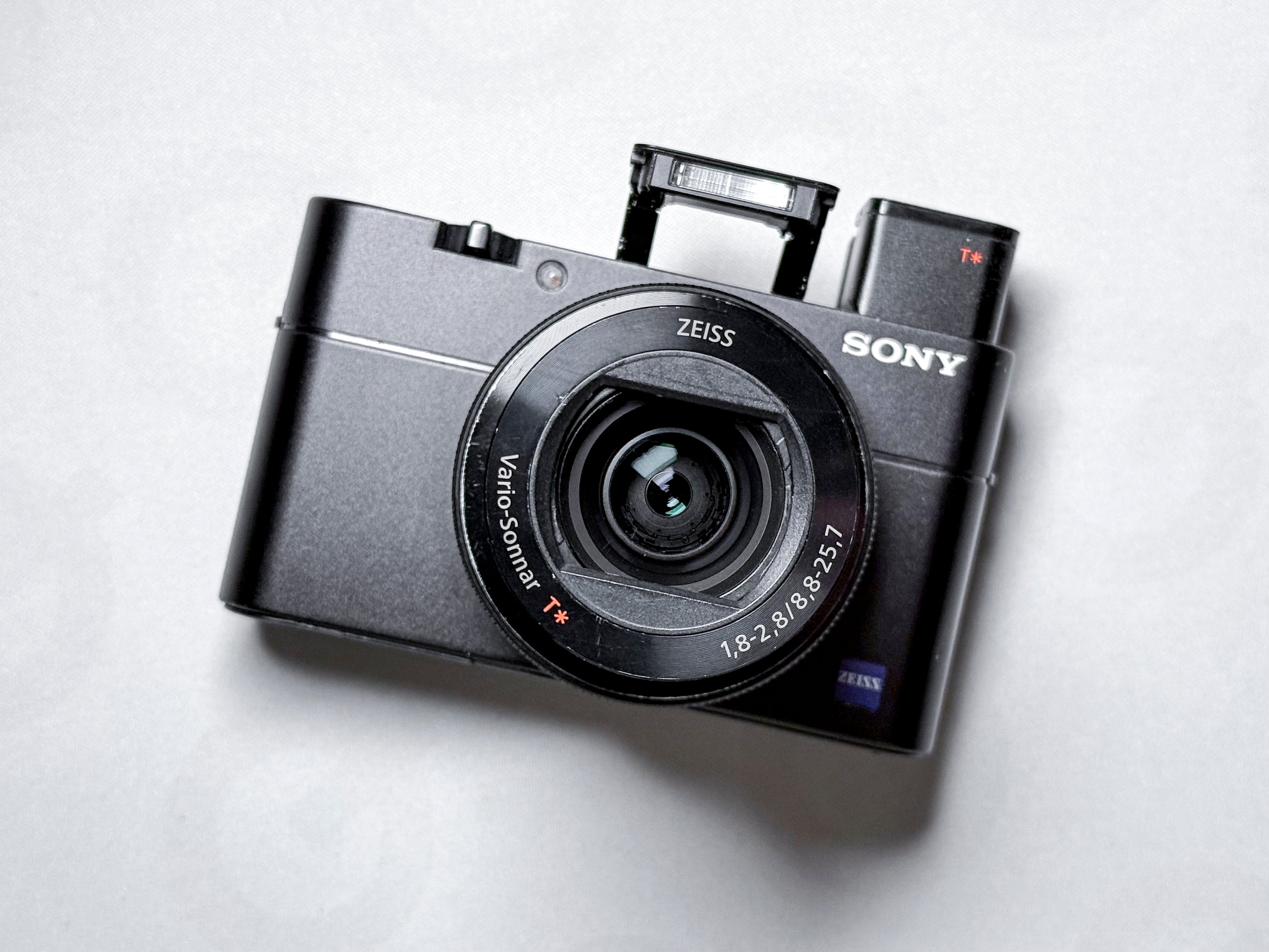 Sony RX100 V (Mark 5) Digital Camera - Near Mint, with Warranty DSC-RX100
