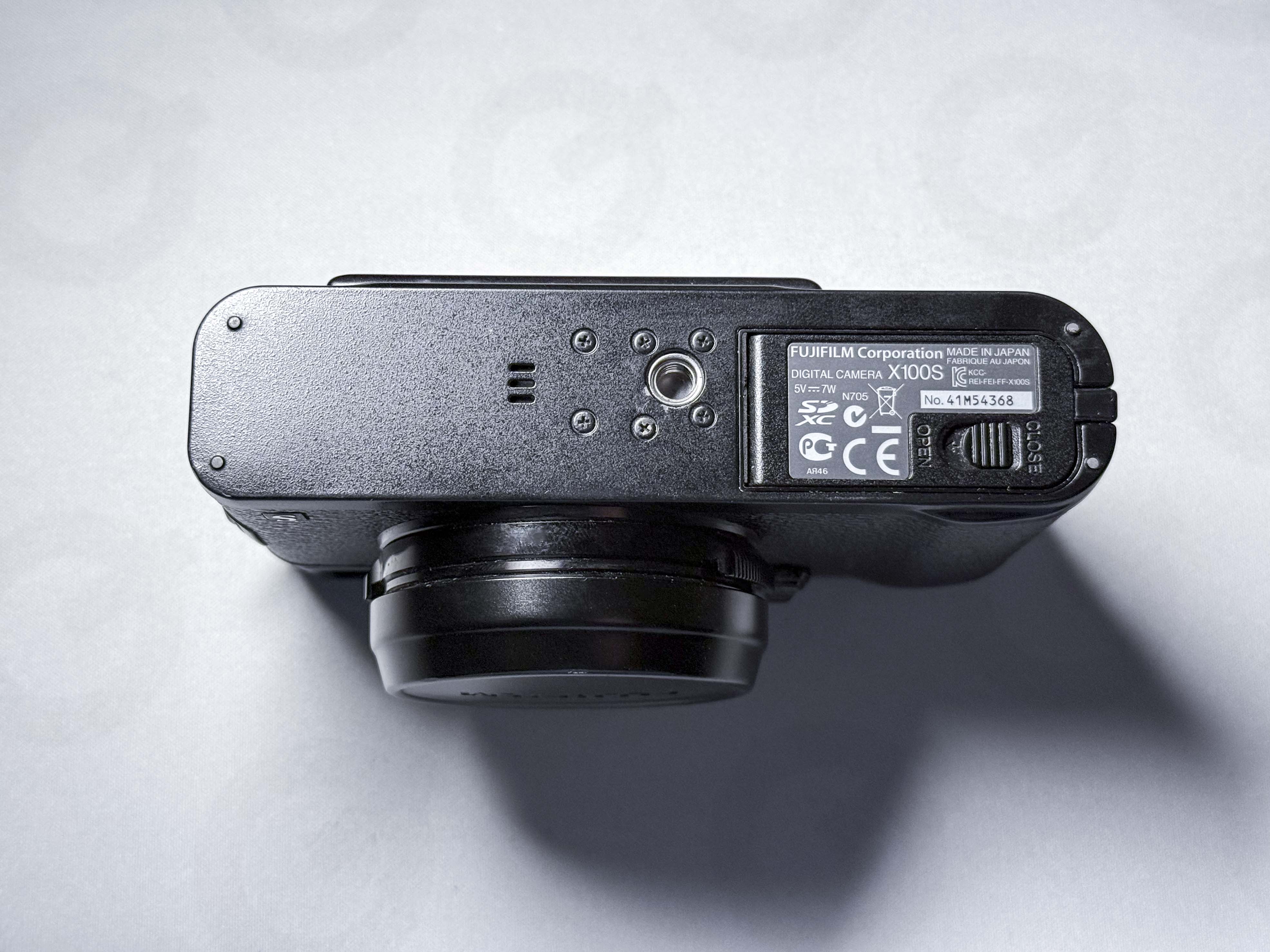 Fujifilm X100S Premium Fotocamera Digitale 16.3 Mpx Fuji + Custodia - Perfettamente Funzionante