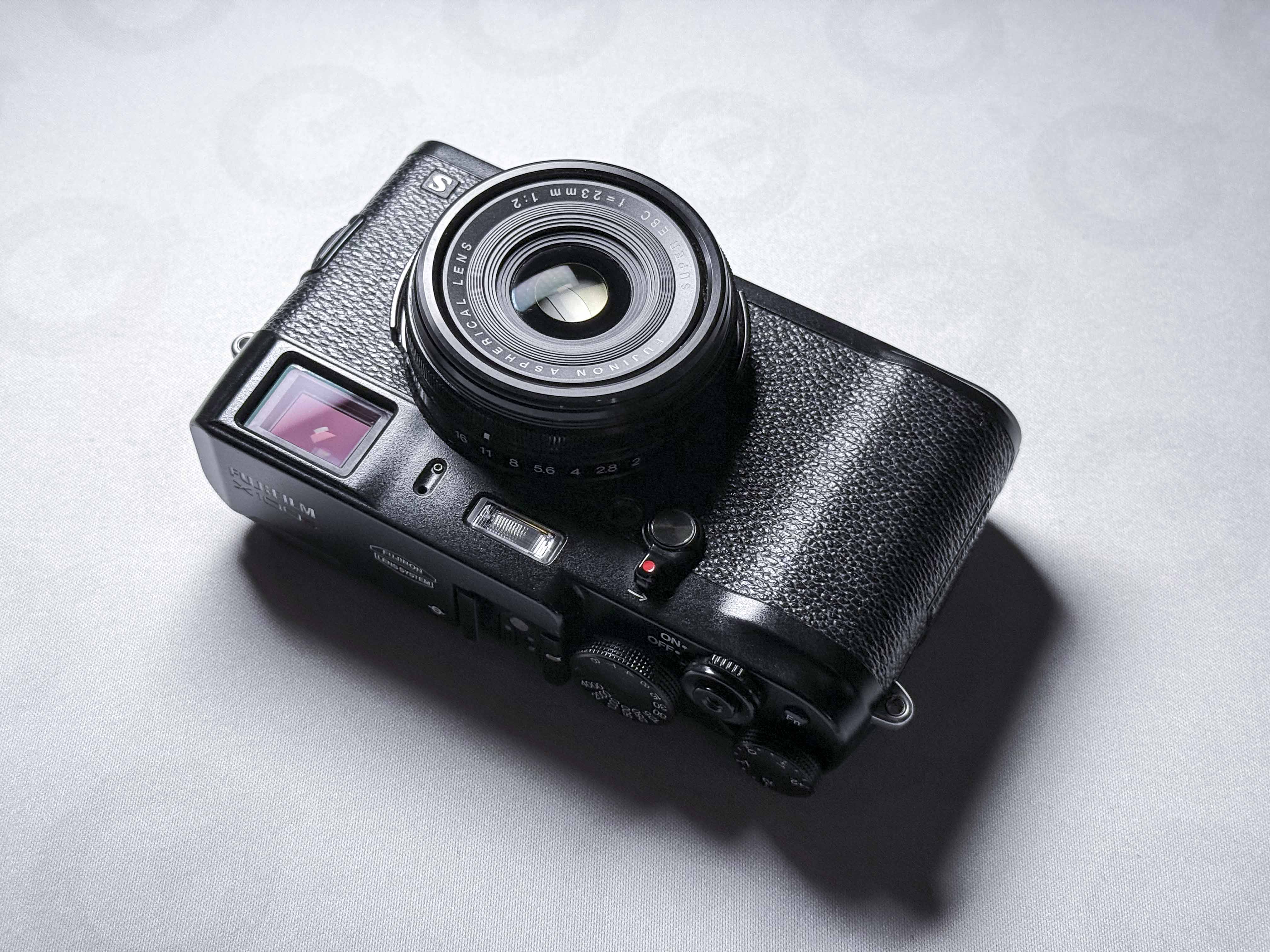 Fujifilm X100S Premium Fotocamera Digitale 16.3 Mpx Fuji + Custodia - Perfettamente Funzionante