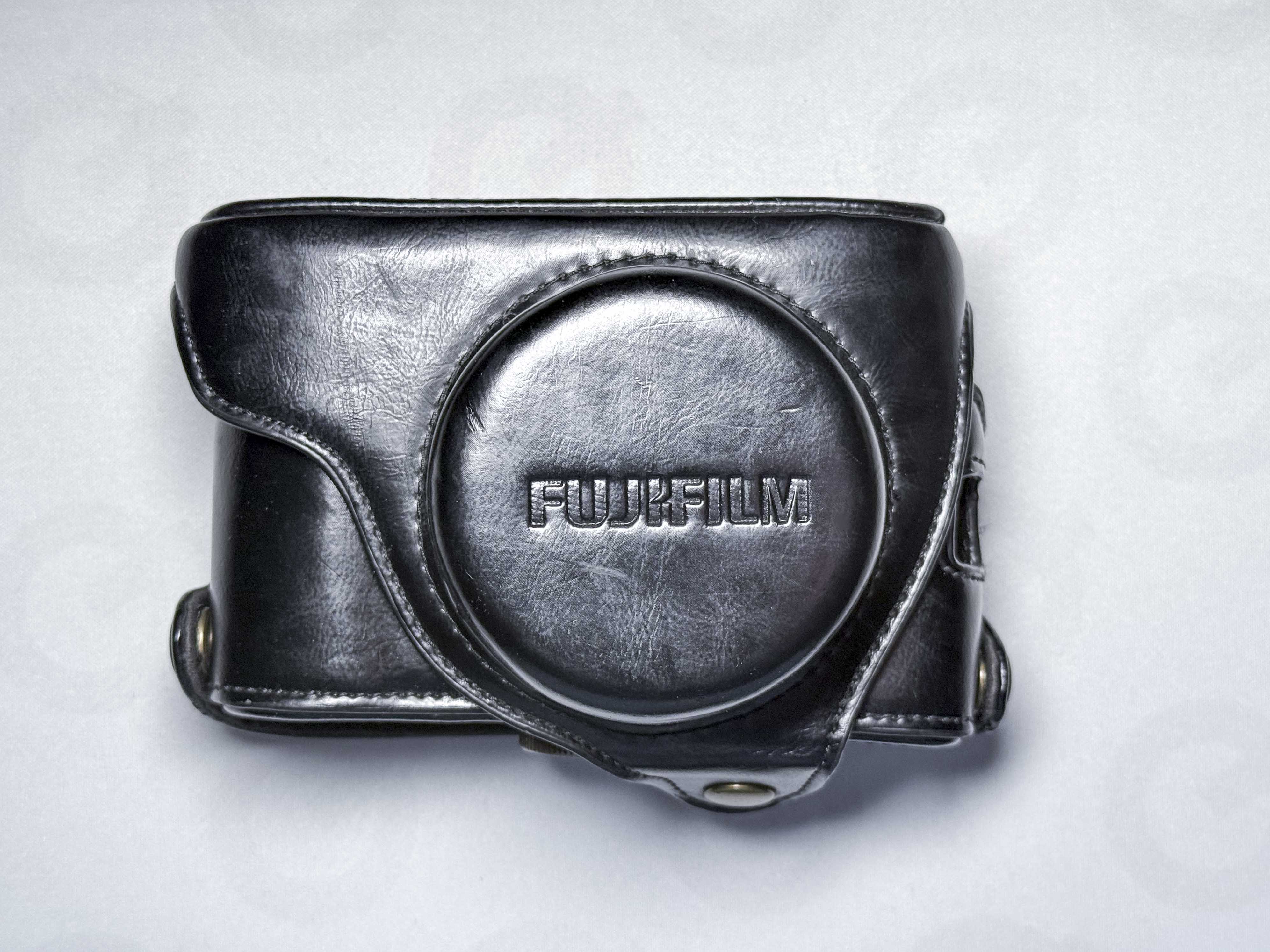 Fujifilm X100S Premium Fotocamera Digitale 16.3 Mpx Fuji + Custodia - Perfettamente Funzionante
