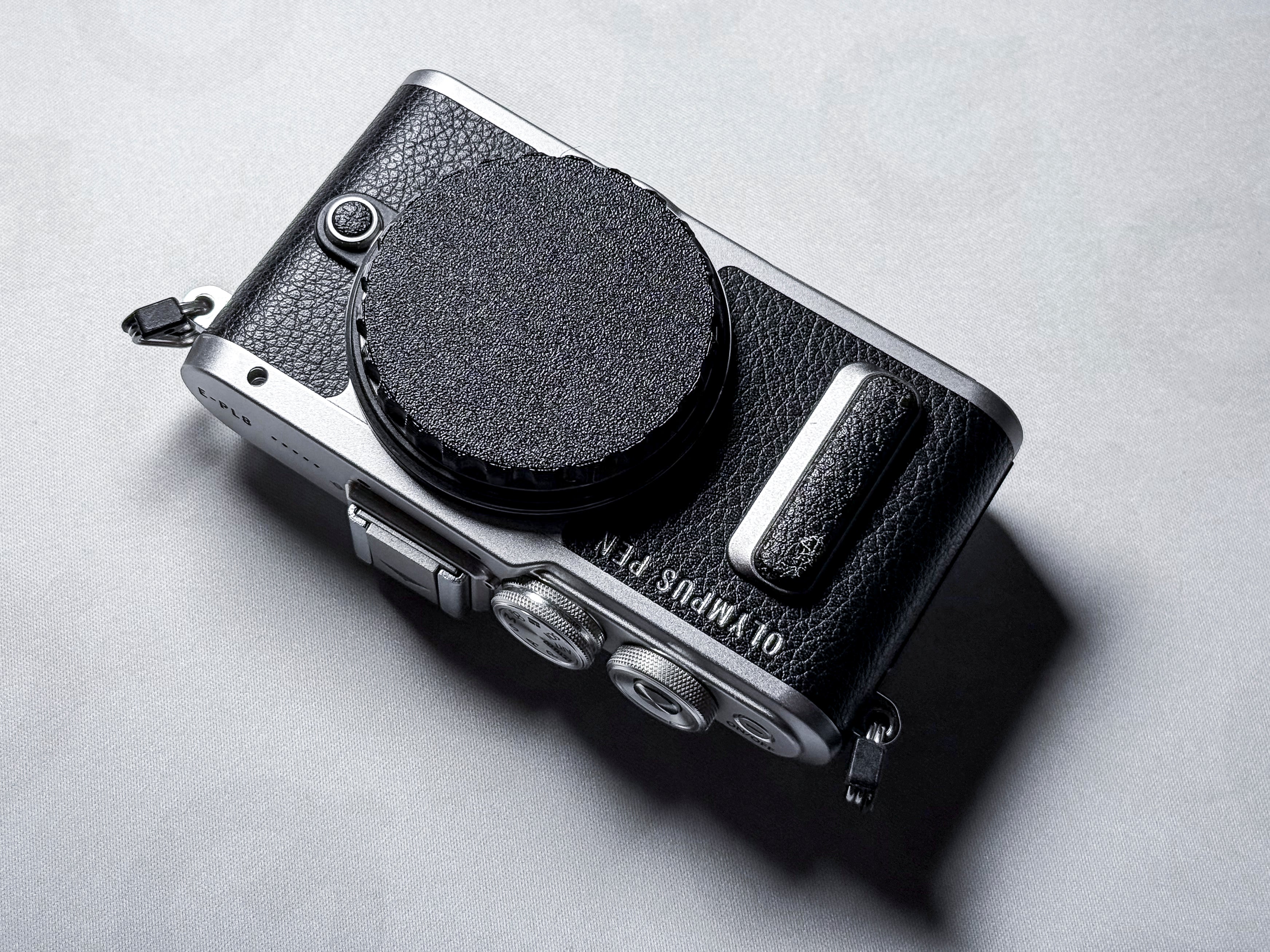 Olympus Pen E-PL8 Mirrorless M43 MFT Camera - 1 Year Warranty, Excellent EPL8