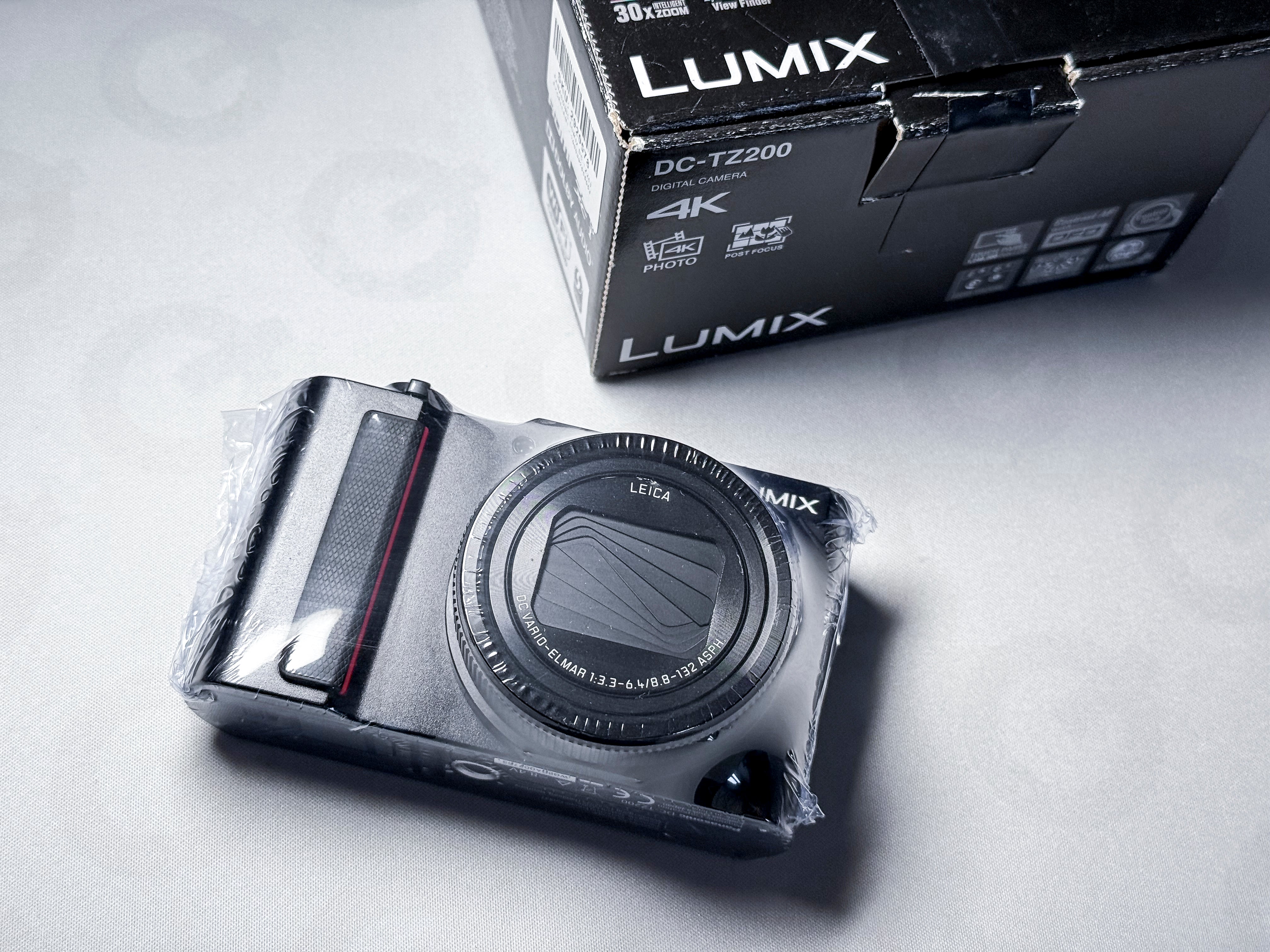 Panasonic Lumix TZ200 15x Leica Lens - 1 Year Warranty, Perfectly Working
