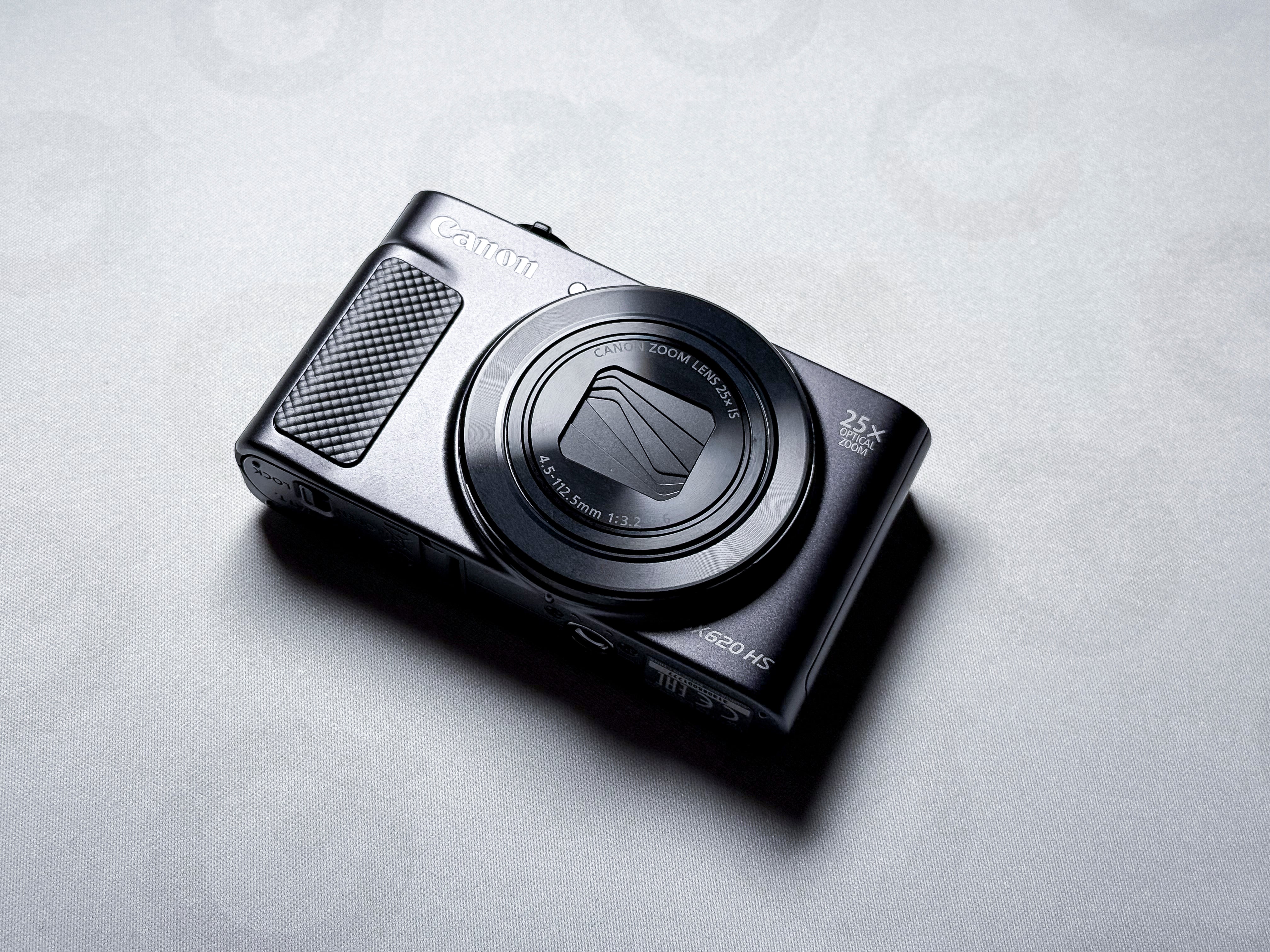 Canon SX620 HS 25x Zoom Compact Camera - Mint! 1 Year Warranty, Excellent