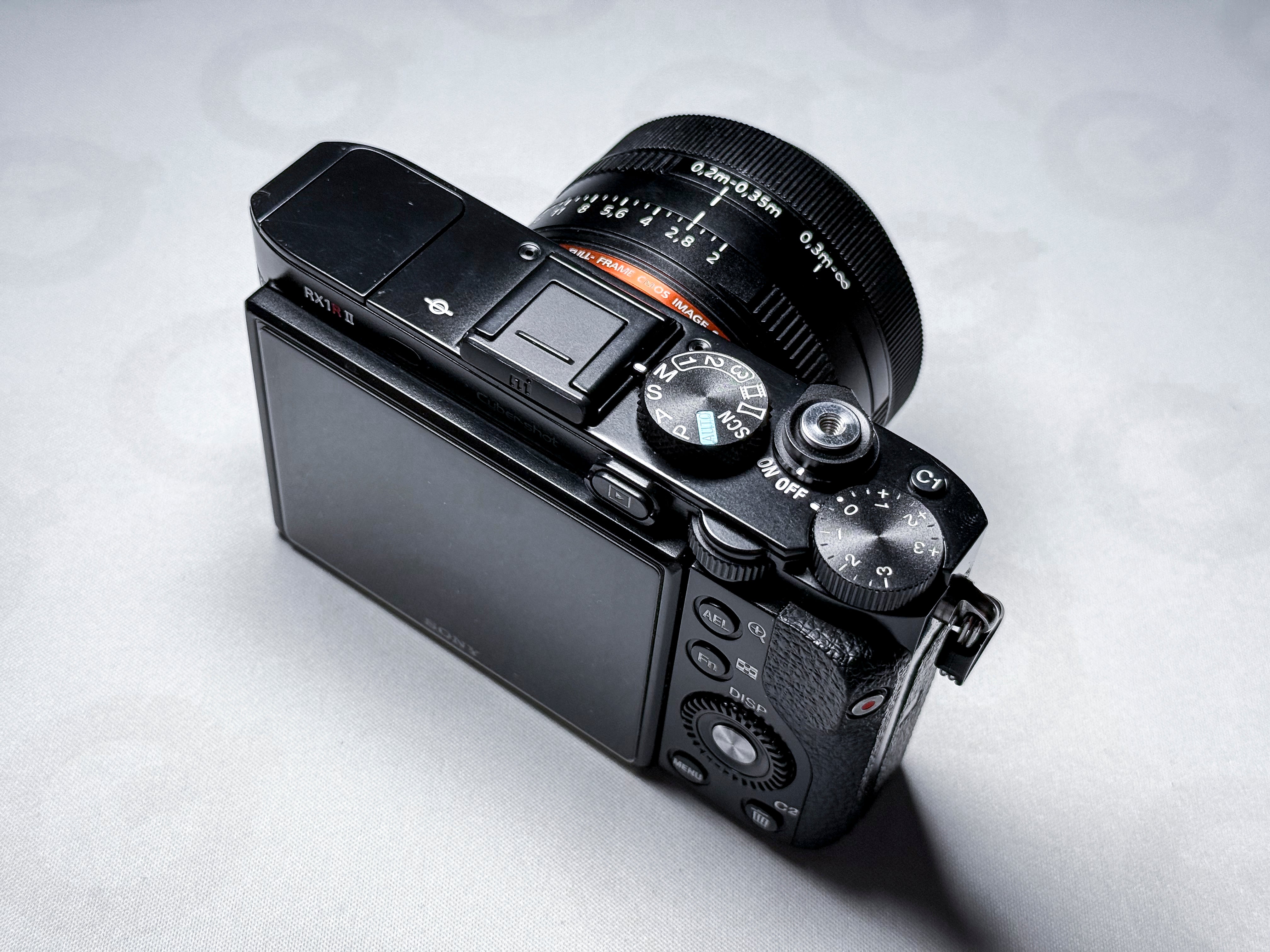 Sony RX1r II Full Frame Compact Camera Zeiss Lens - Excellent, Perfectly Working